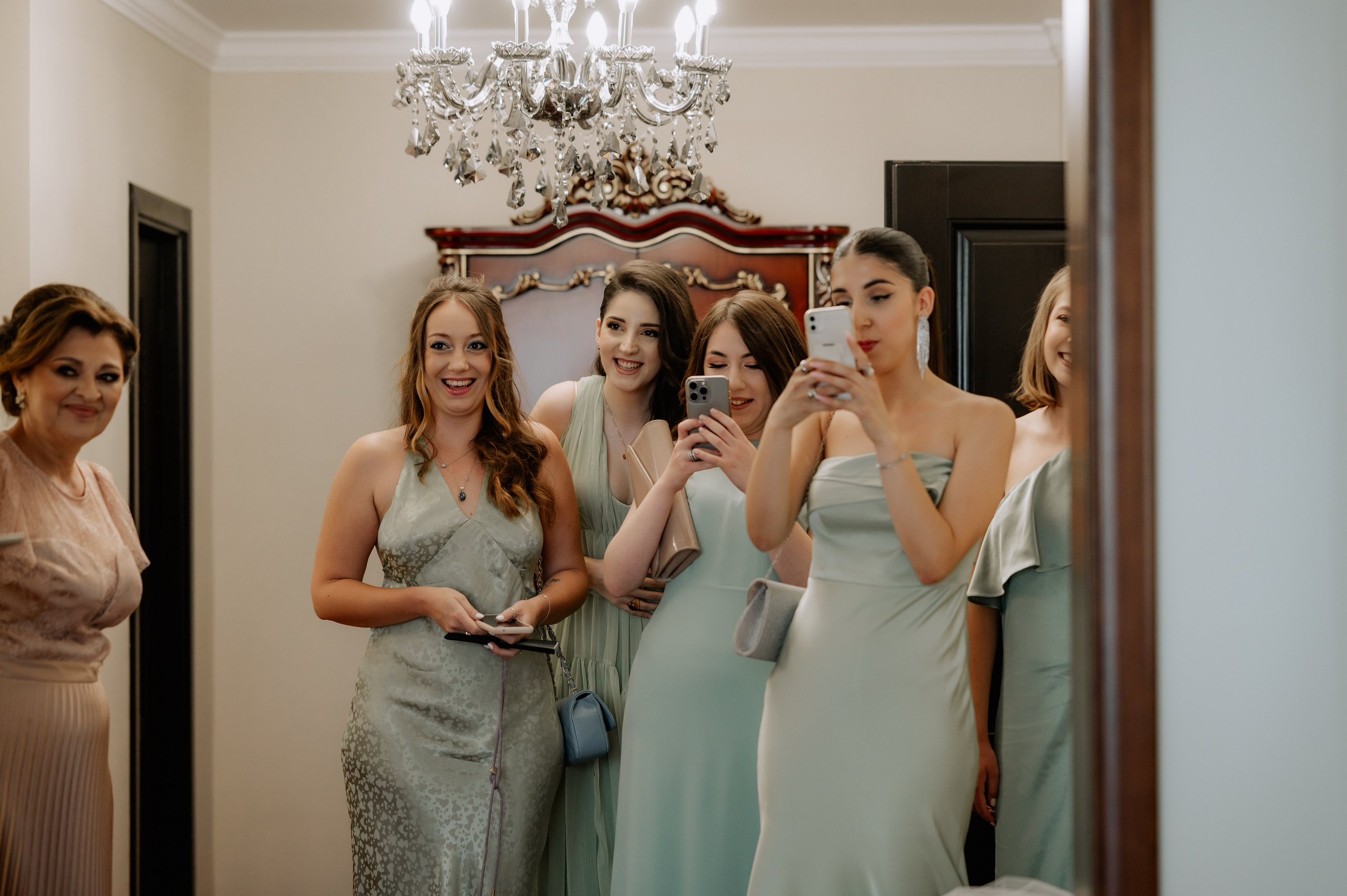 Nunta la Hotel Capitol Iasi. Proud Vision Weddings | Wedding Photography & Film — Servicii profesionale Foto Video Nunta Iasi