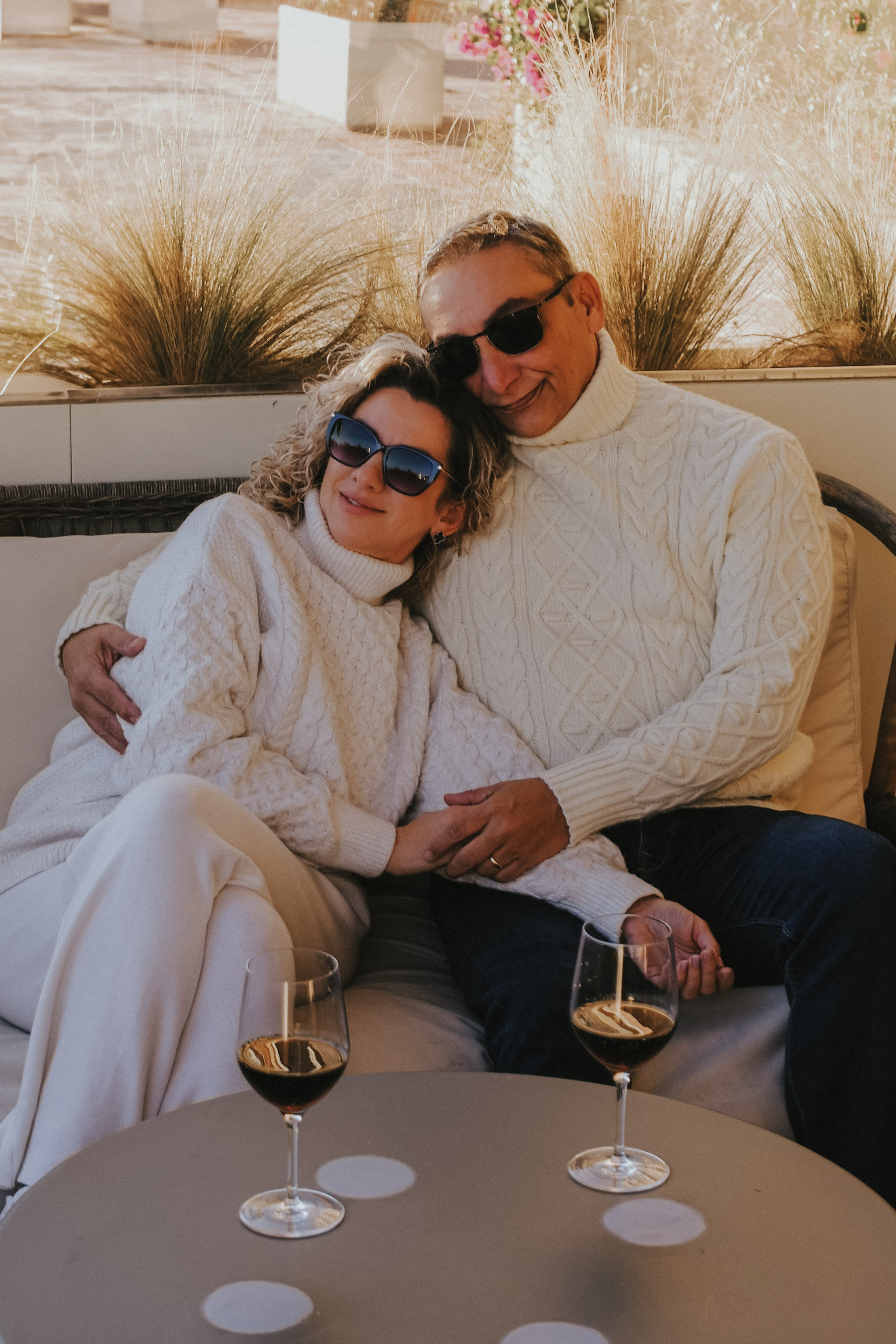 Sesión de pareja en la playa. Fotografía profesional en Calafell - Elena Medvedeva