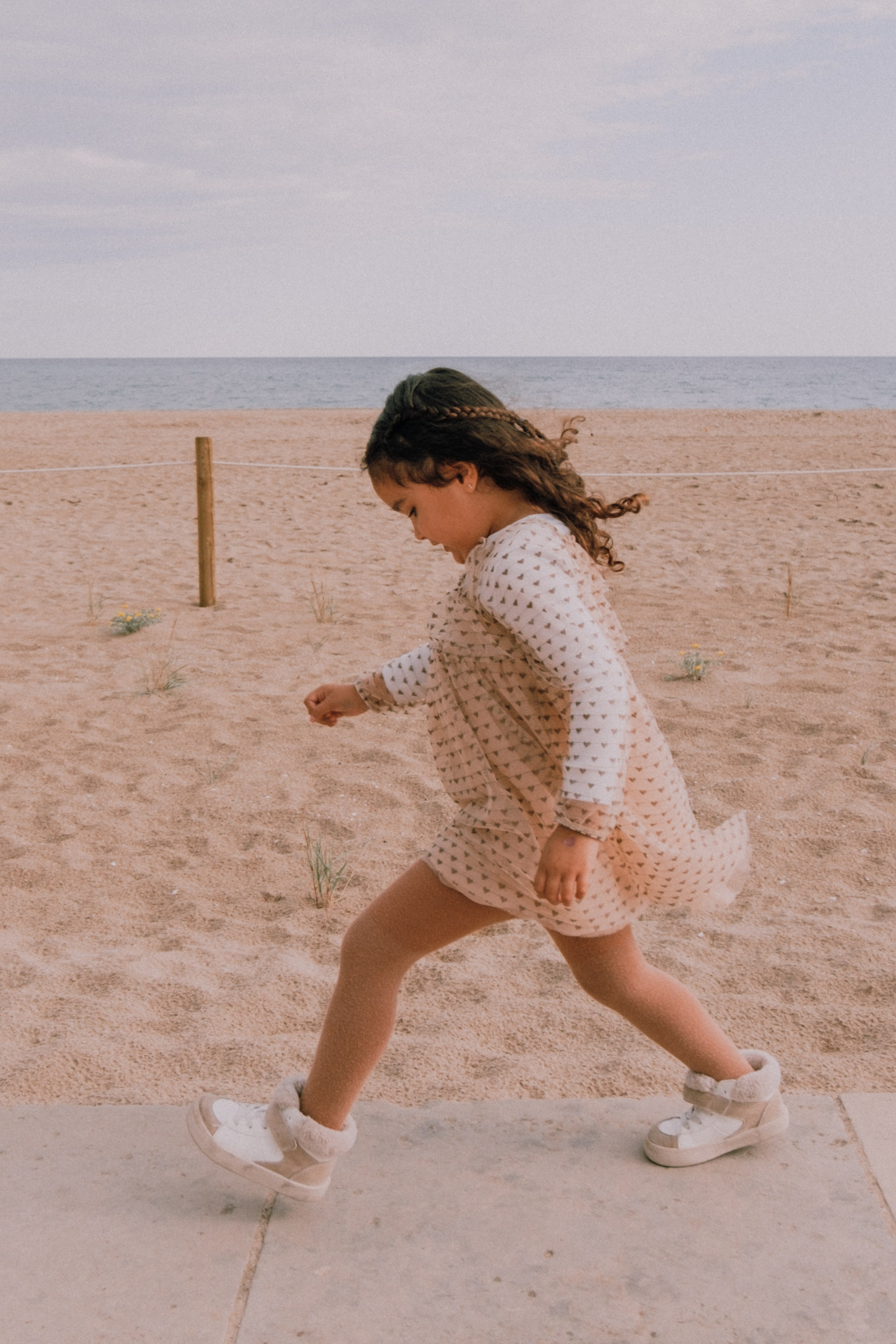 Sesión familiar en la playa. Fotografía profesional en Calafell - Elena Medvedeva