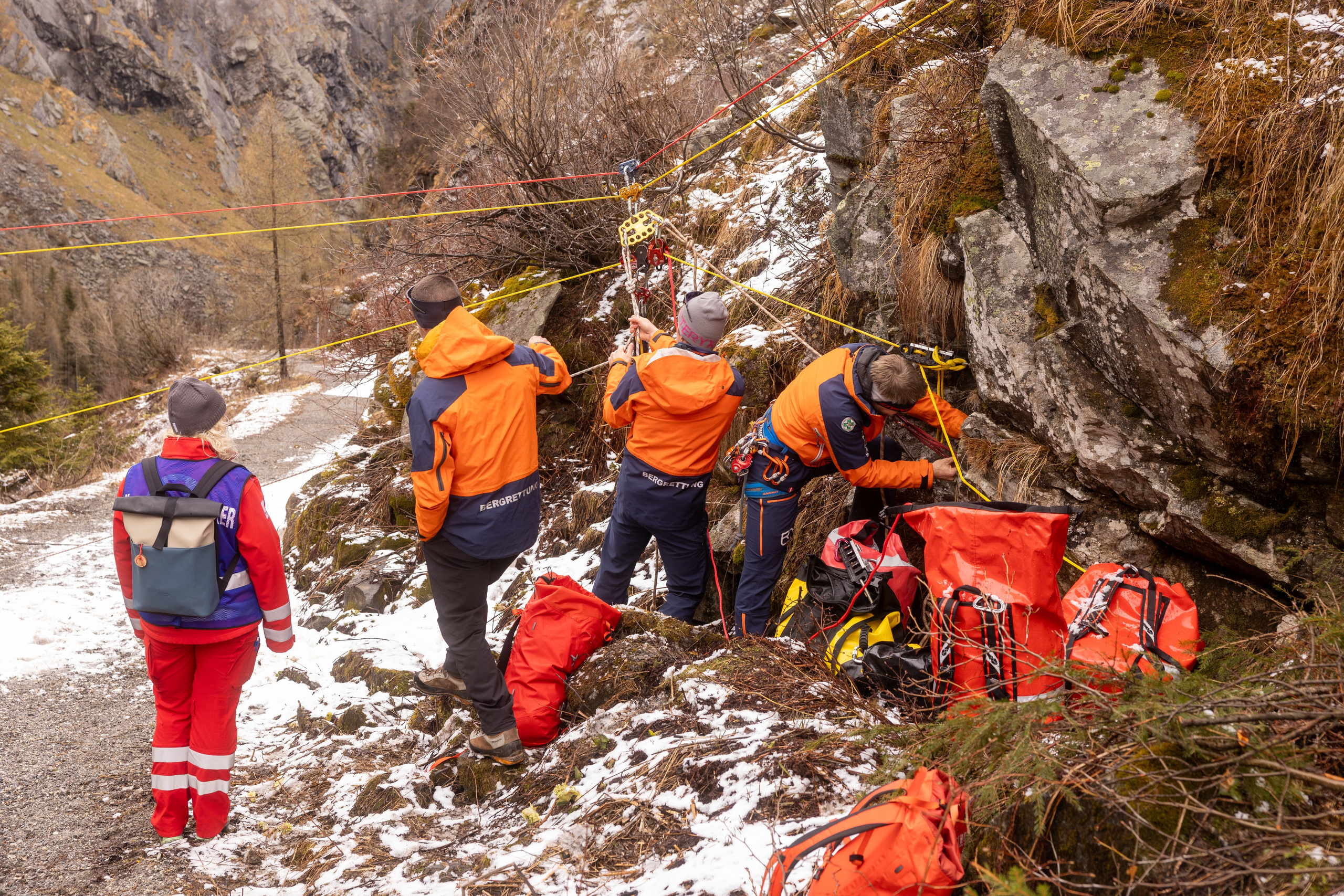 BEZIRKSÜBUNG WASSERRETTUNG 2025, Sportgastein. Guzel Kolobova| Fotografin| Salzburg