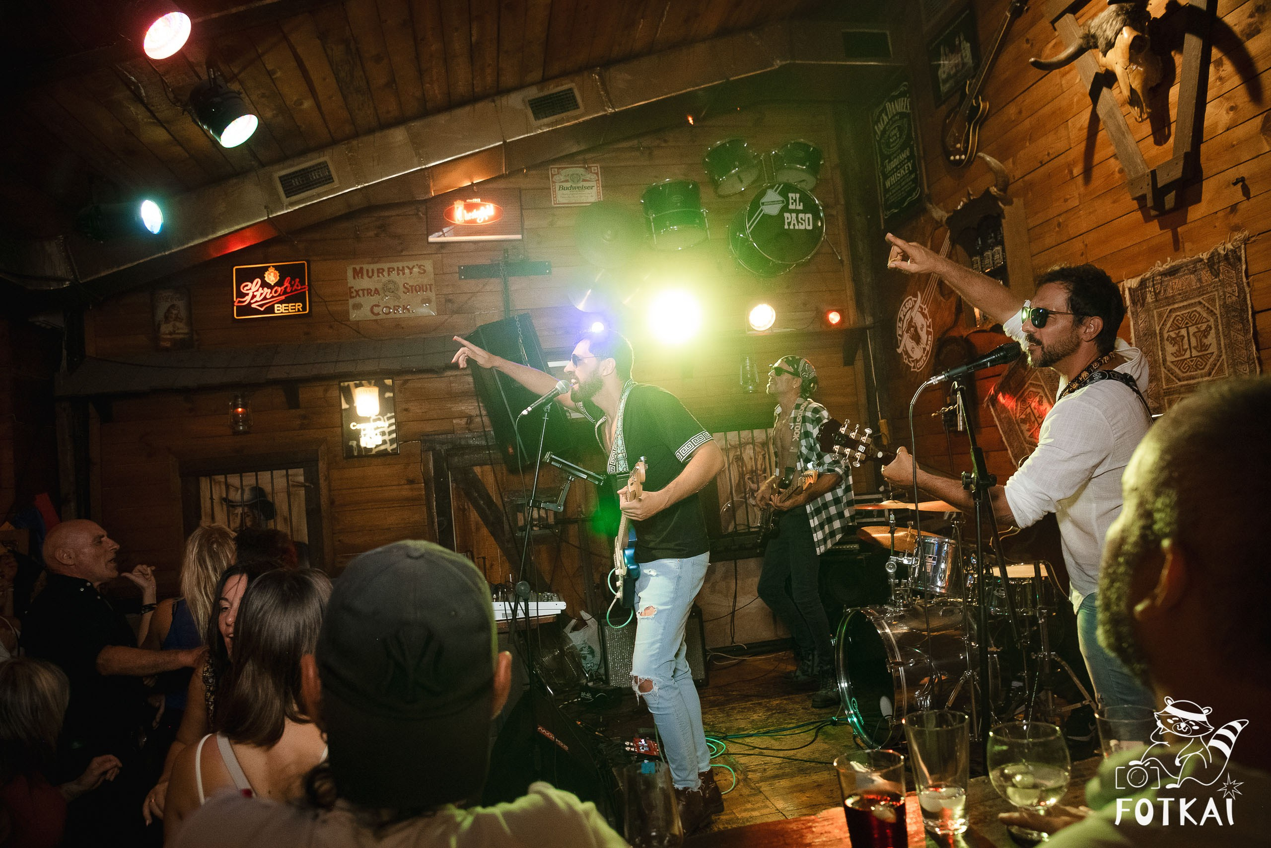 Stones of the Coast en El Paso Rock Bar Torrevieja: Reportaje fotográfico 20.09.25 | FOTKAI