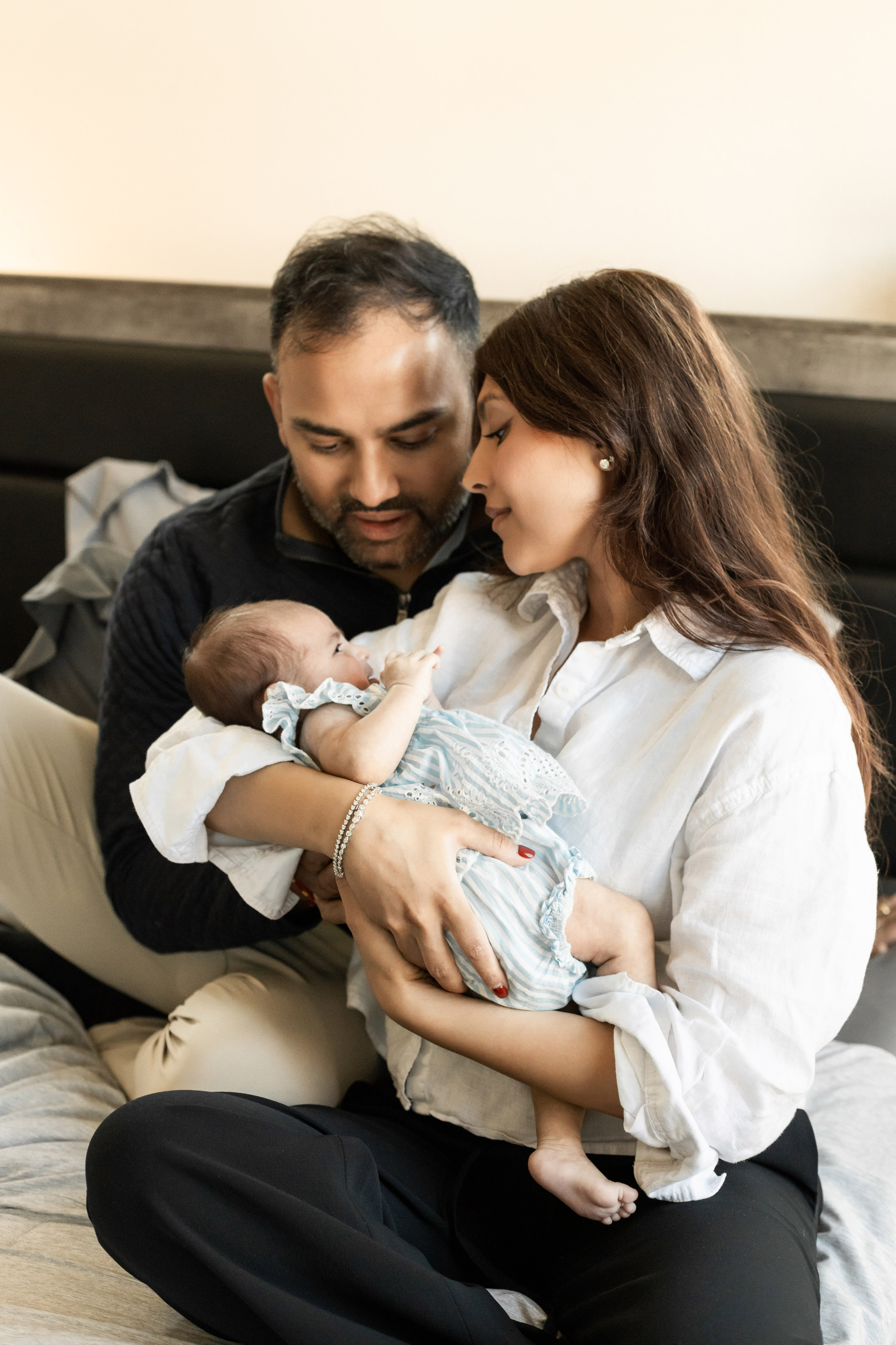 Newborn Lifestyle. Family photographer in Bay Area, California