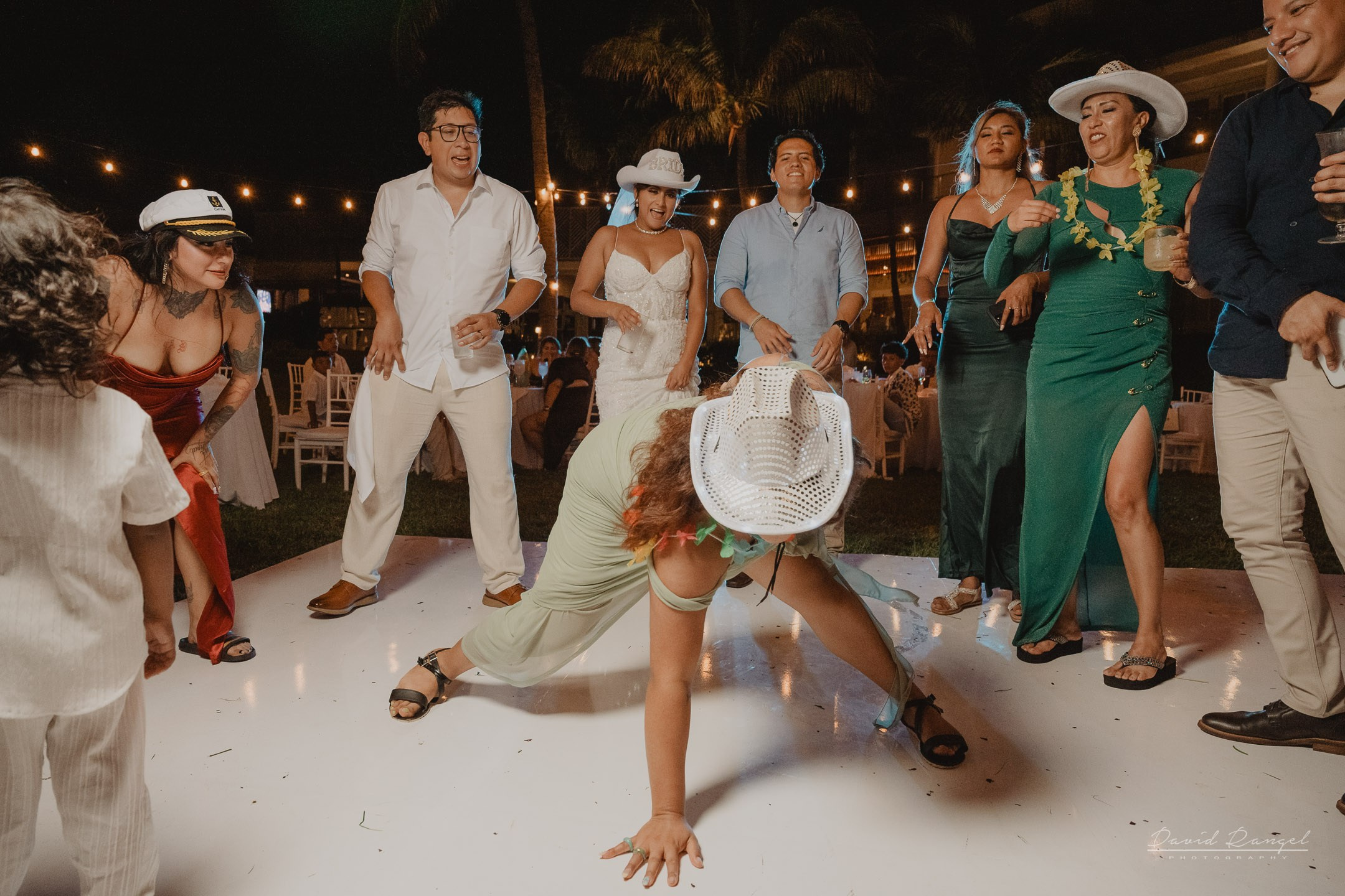 Destination Wedding in the Riviera Maya. Destination wedding photographer based in Cancun and Riviera Maya with service worldwide
