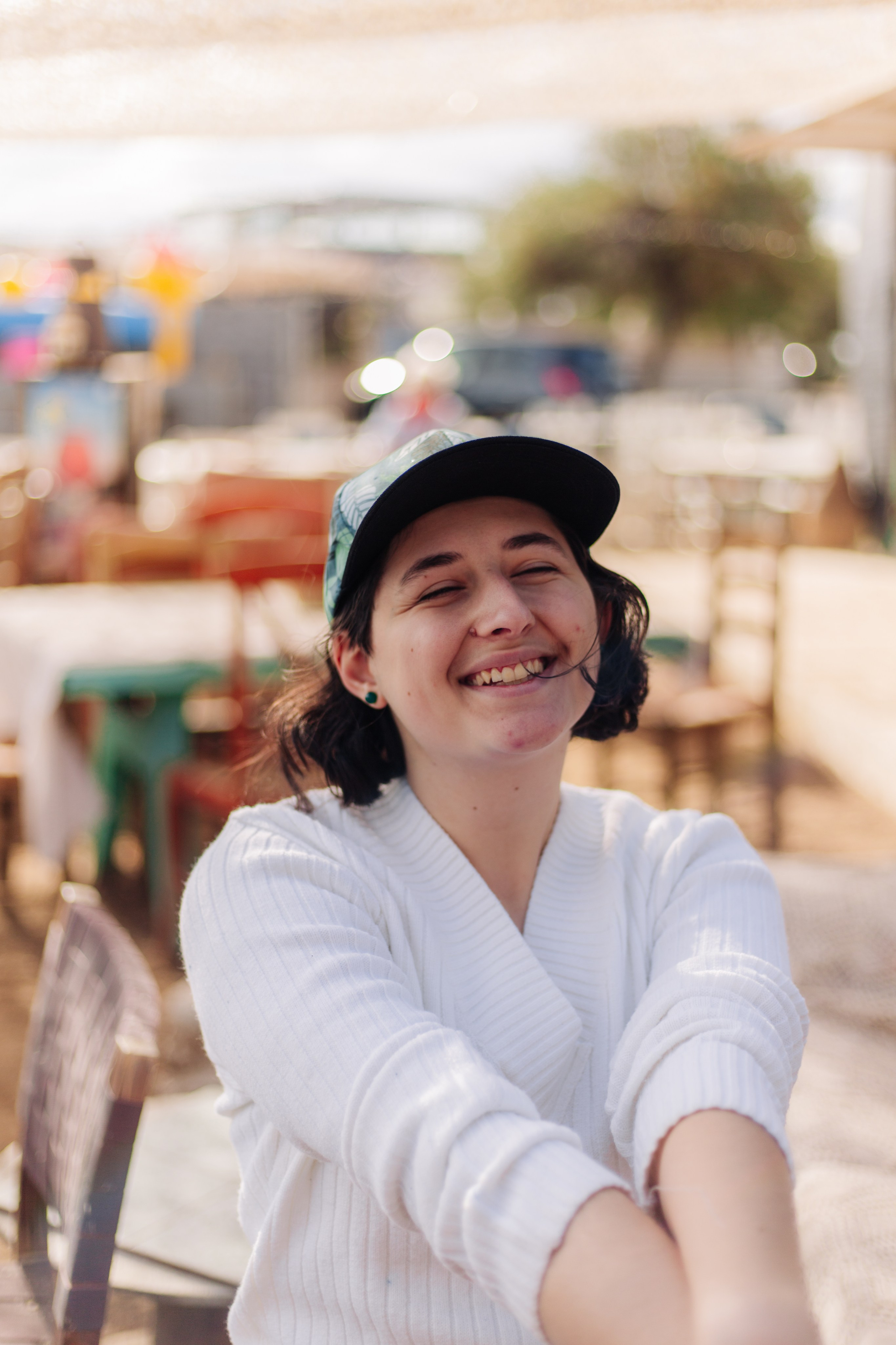 Séance Photo EVJF à Gruissan: Des Souvenirs Inoubliables sur la Plage des Chalets. Photographe professionnelle à Poitiers, Tours et Châtellerault | Studio photo entre Poitiers et Tours – portraits, familles, entreprises, ma
