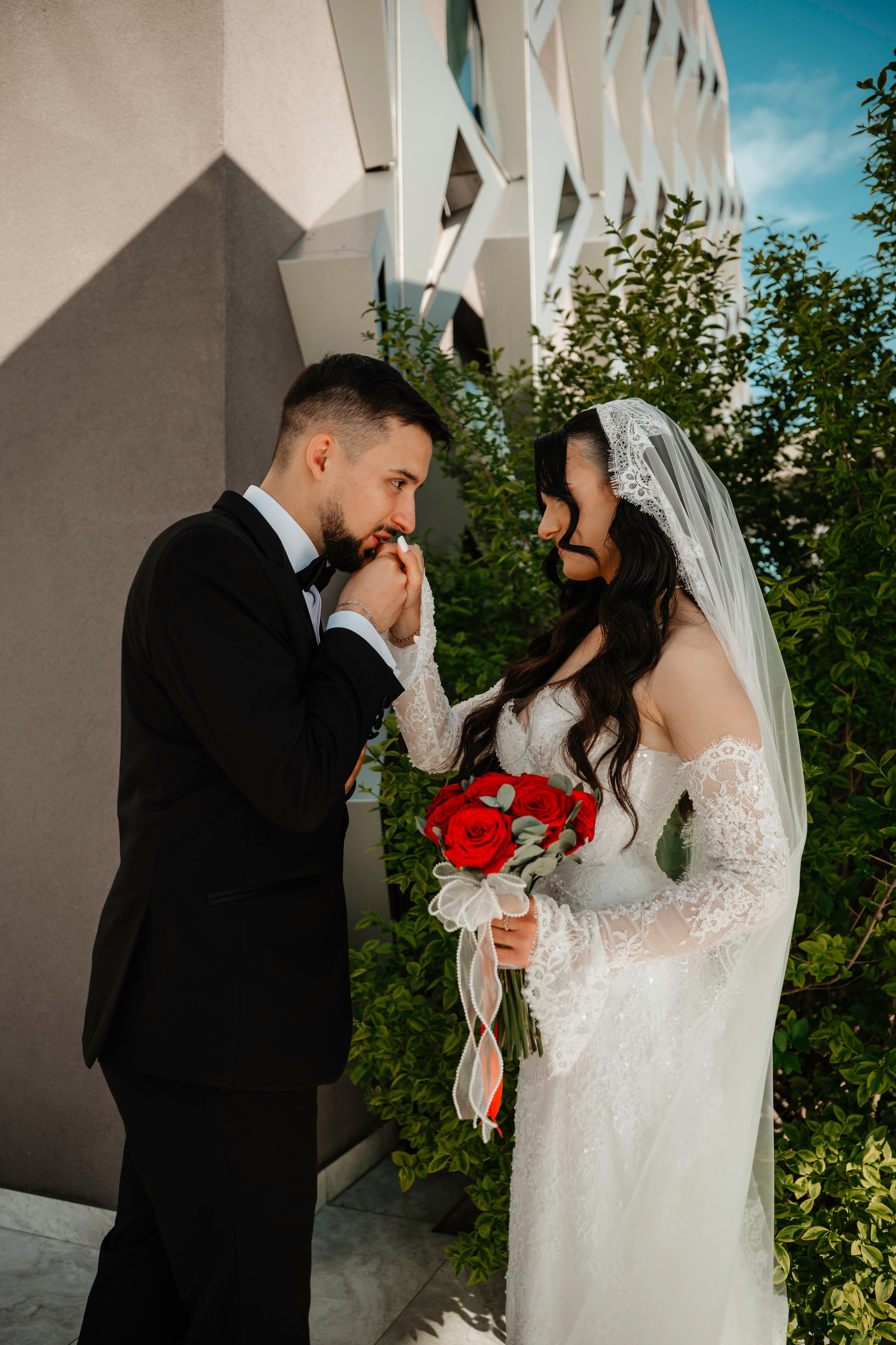 🤎 I o a n a & R o b e r t — Wedding Day Preview. Wedding & Family Photographer
