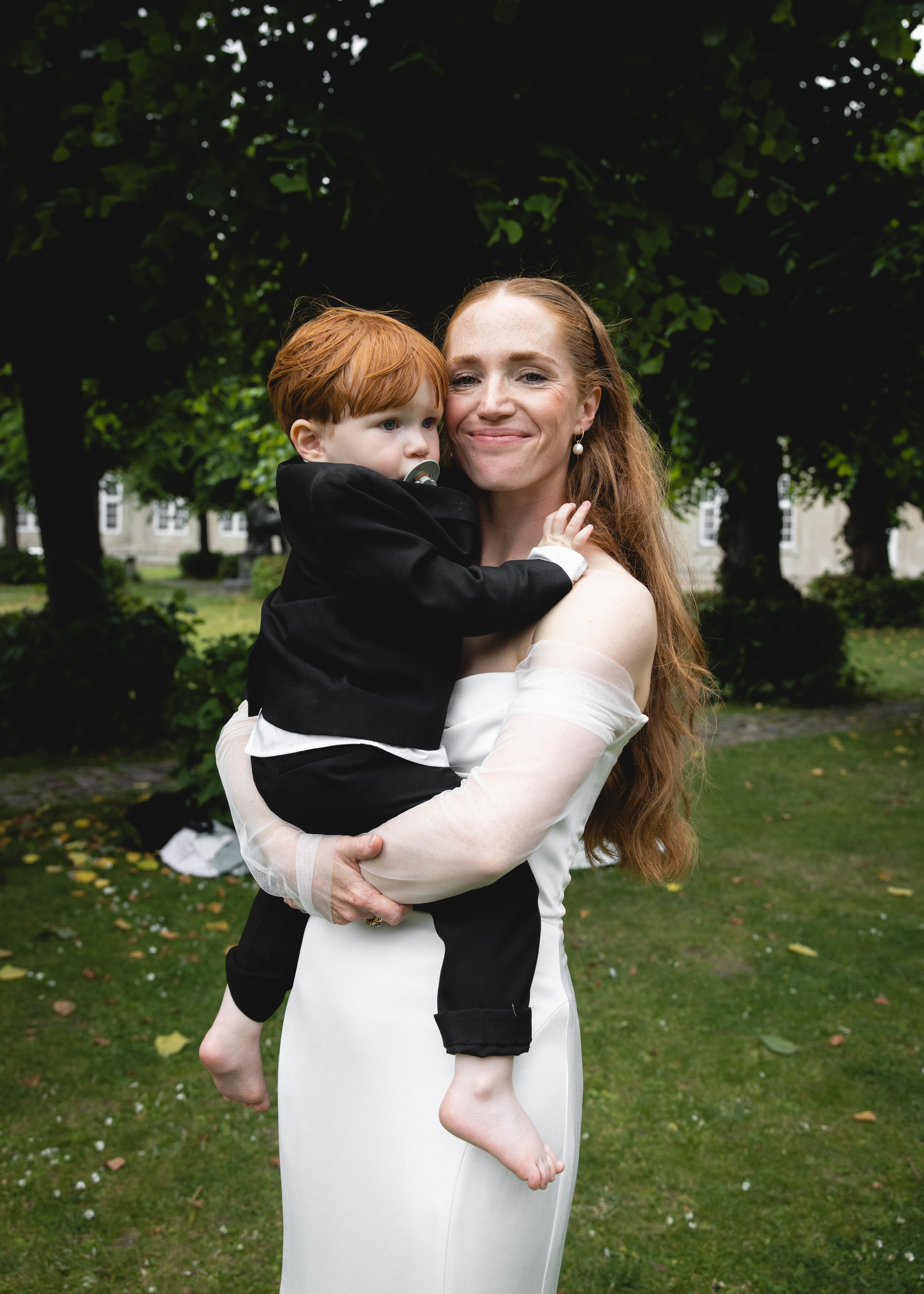 Sofia and Brandon. Professional wedding photographer in Copenhagen, Denmark — Julia Byron