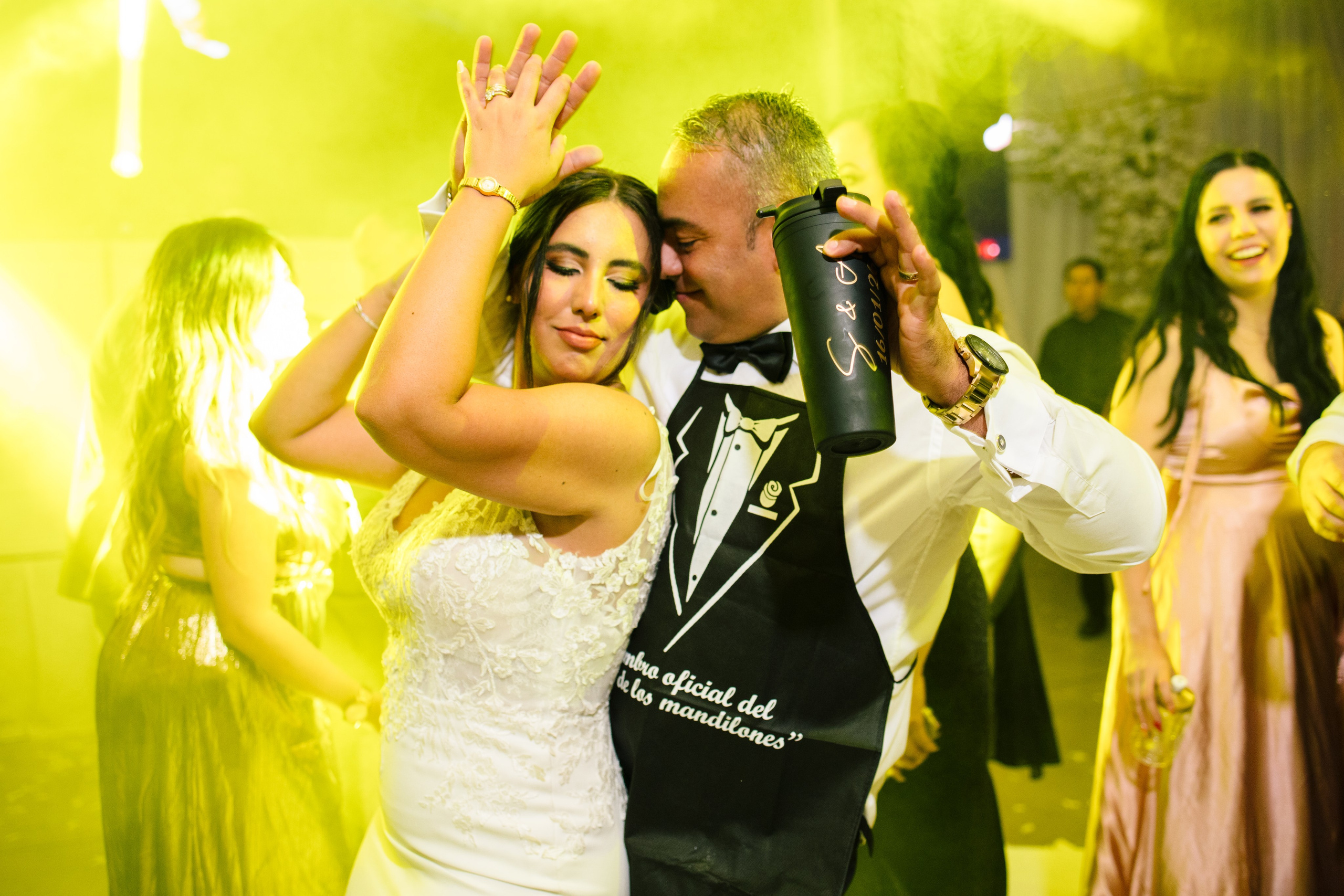 Alejandra y Salvador. Principal