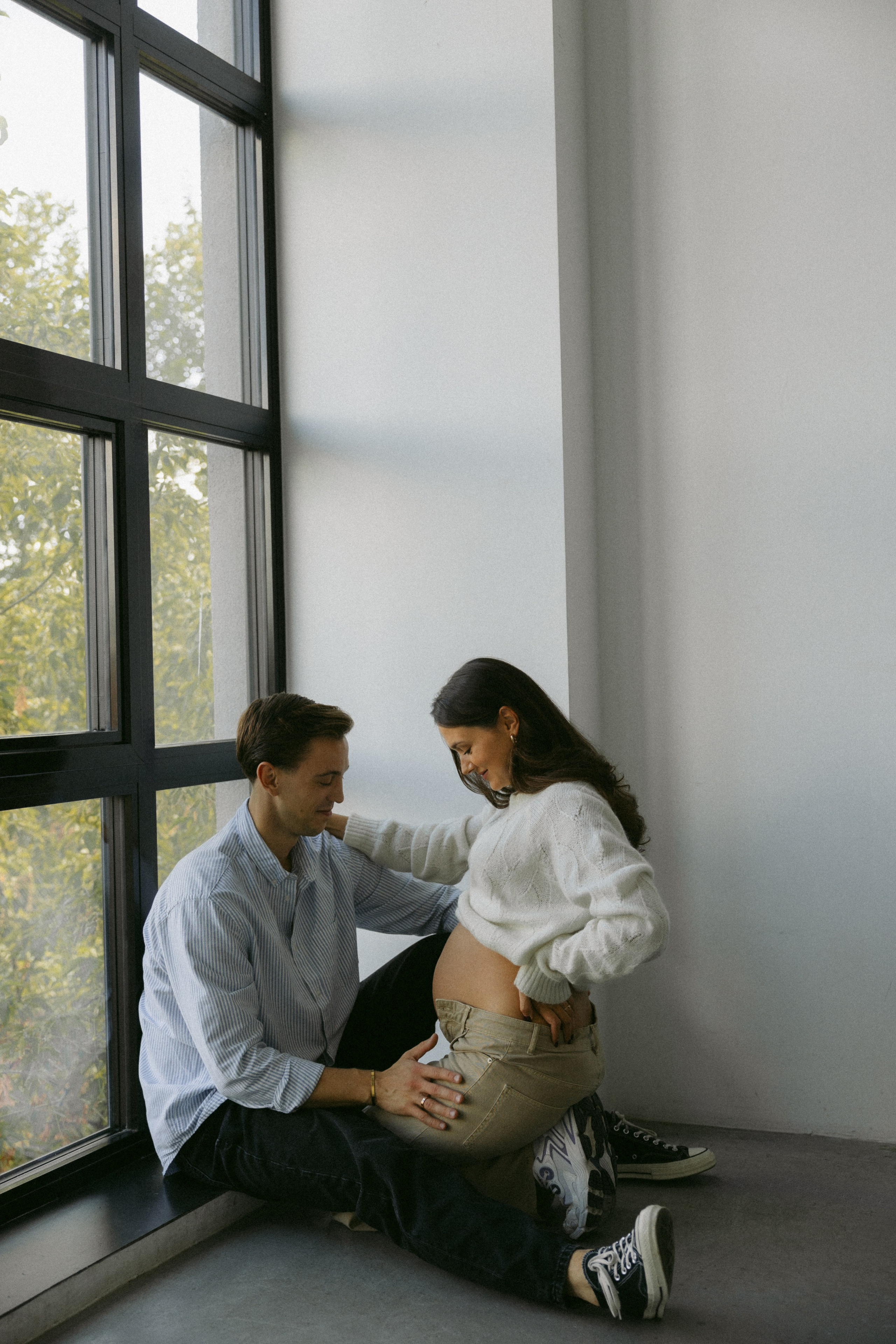 Ieva ir Žilvinas | Moderni laukimo fotosesija studijoje. Vestuvių ir šeimų fotografė Lena Bondarenko / belove photo