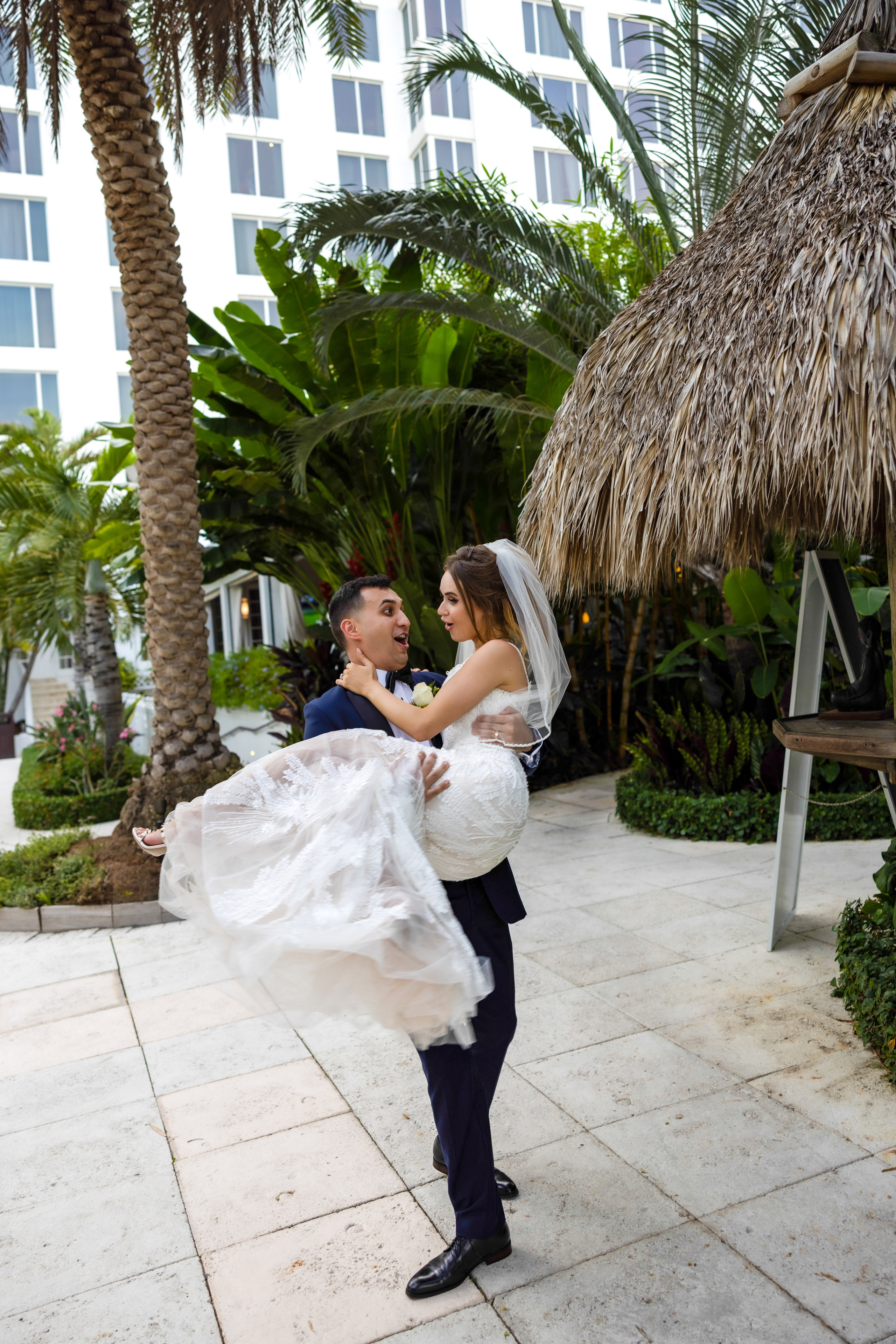 Wedding day: Elizabeth and Ruslan. Wedding and Event photography, Kisses + Veil