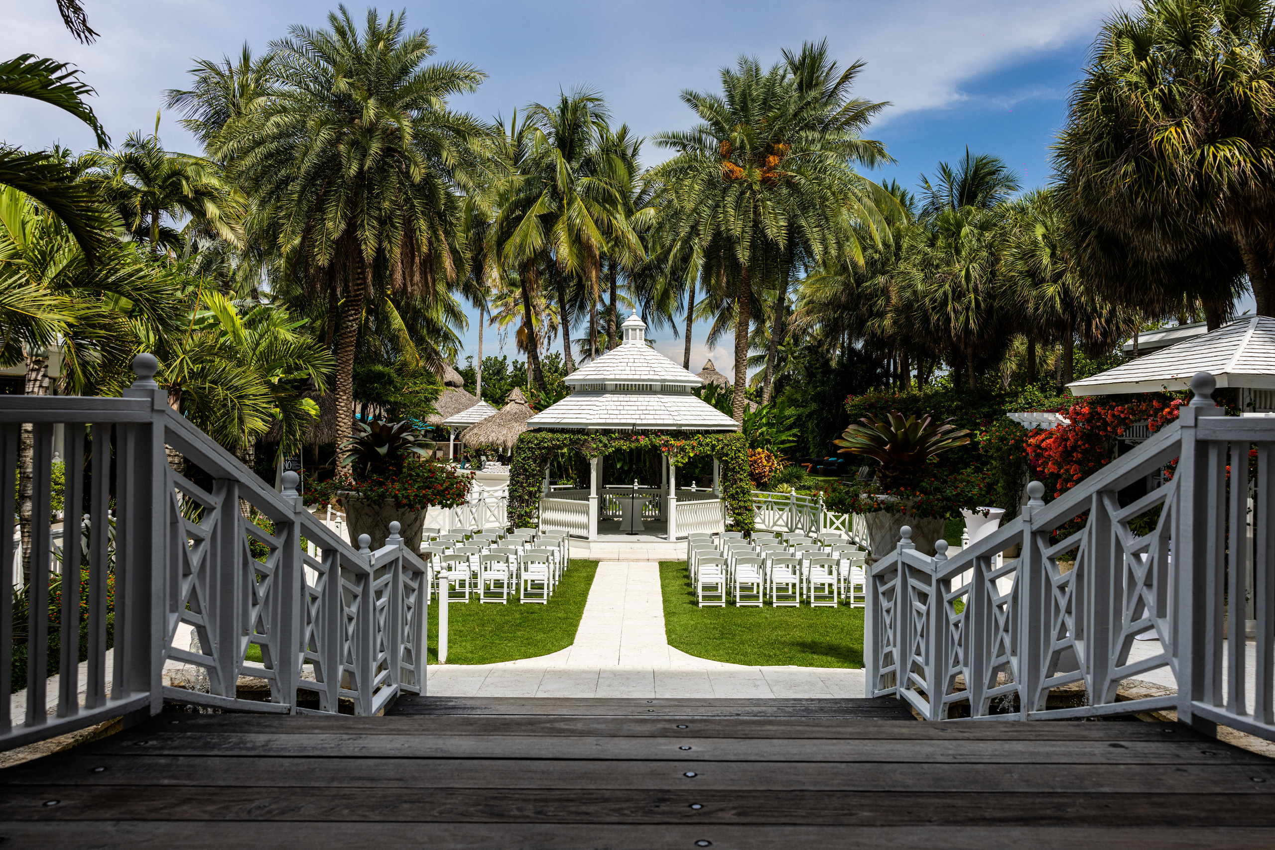 Wedding day: Elizabeth and Ruslan. Wedding and Event photography, Kisses + Veil