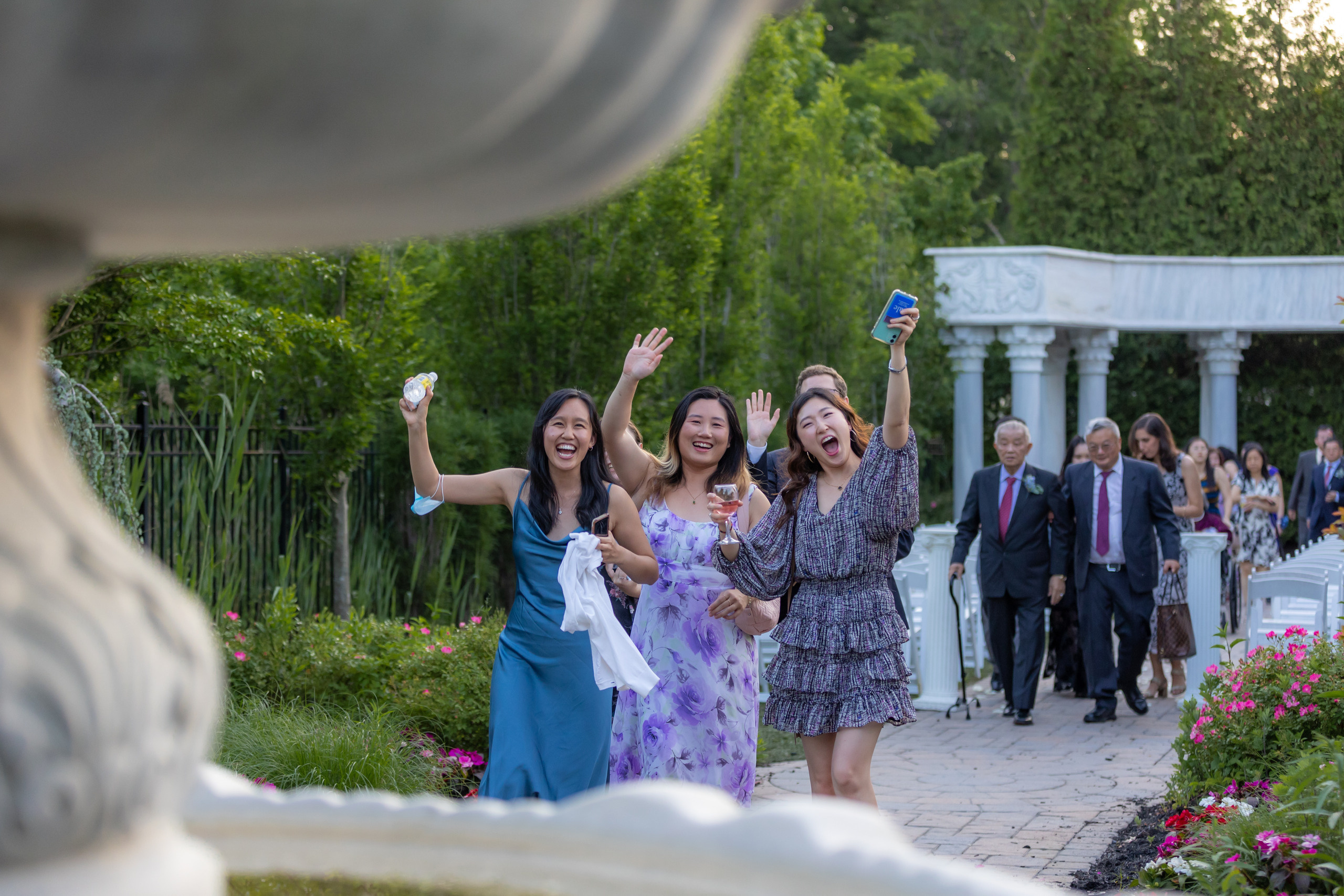 Karen and Edwin. Wedding and Event photography, Kisses + Veil