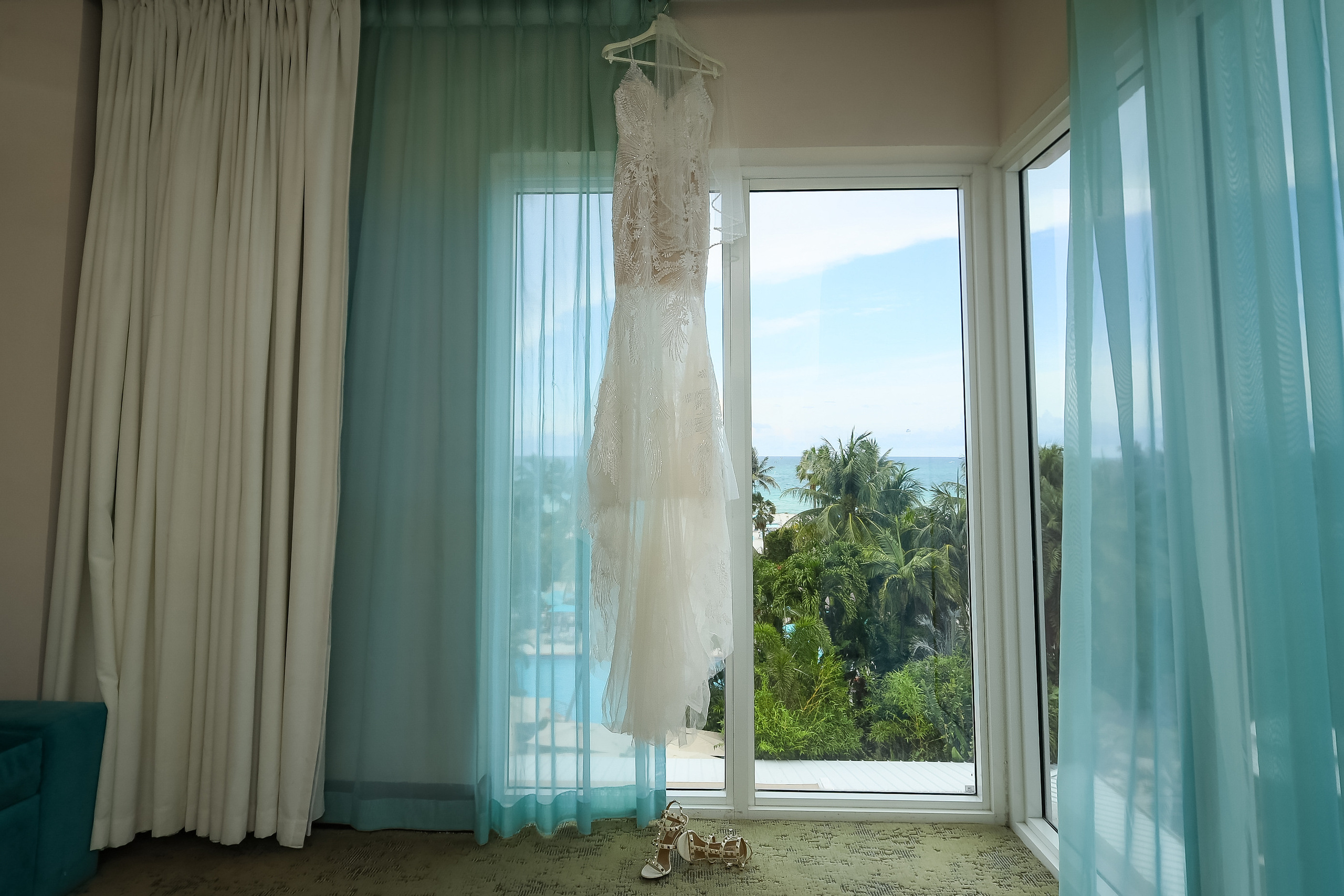 Wedding day: Elizabeth and Ruslan. Wedding and Event photography, Kisses + Veil