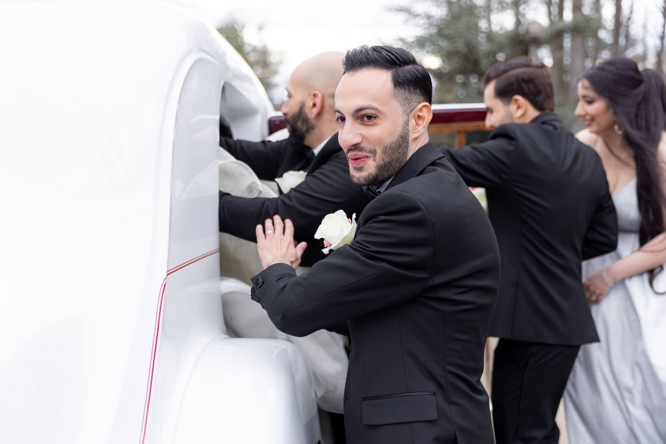 Natalie and Ghasan. Wedding and Event photography, Kisses + Veil