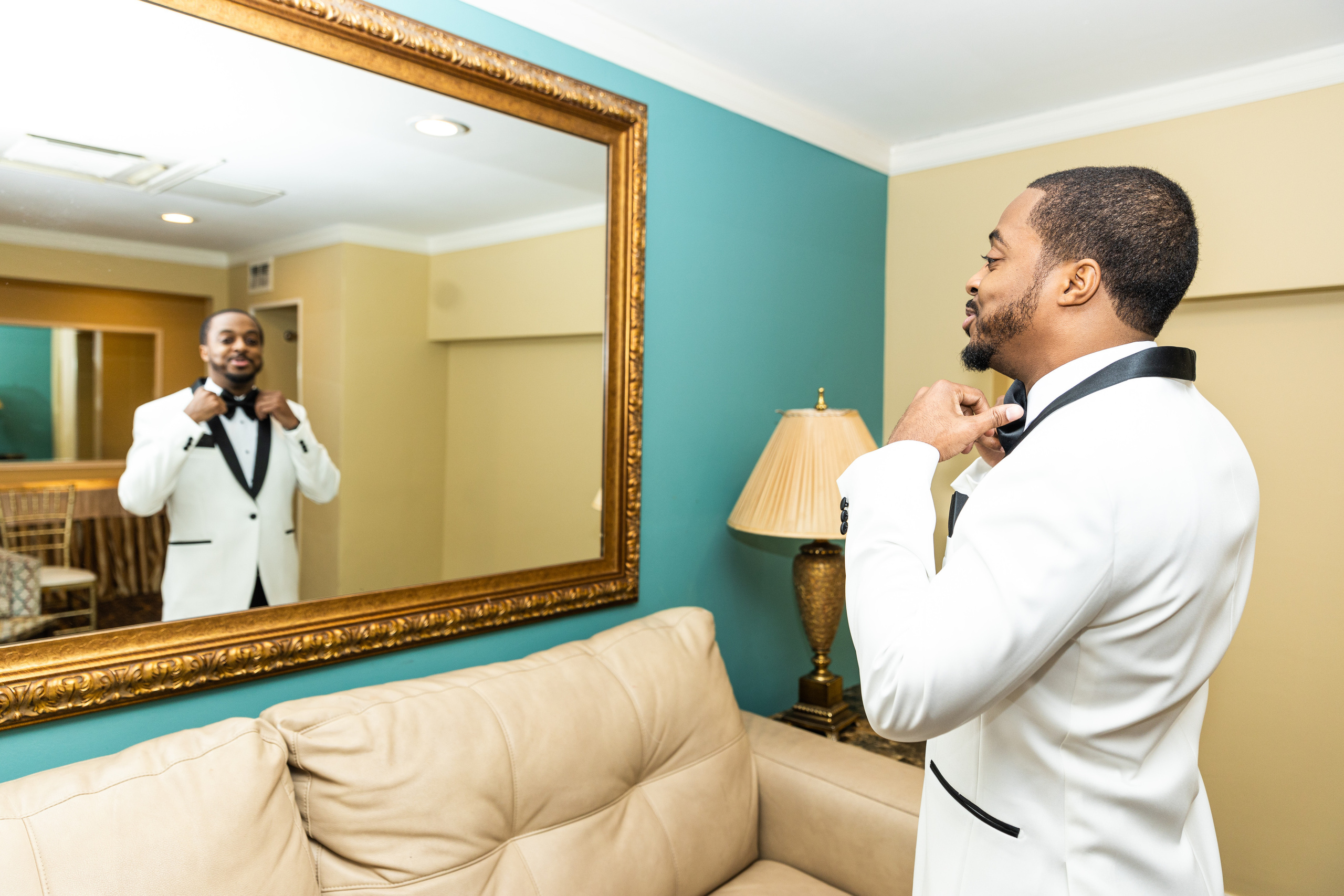 Mr. & Mrs. Burton. Wedding and Event photography, Kisses + Veil