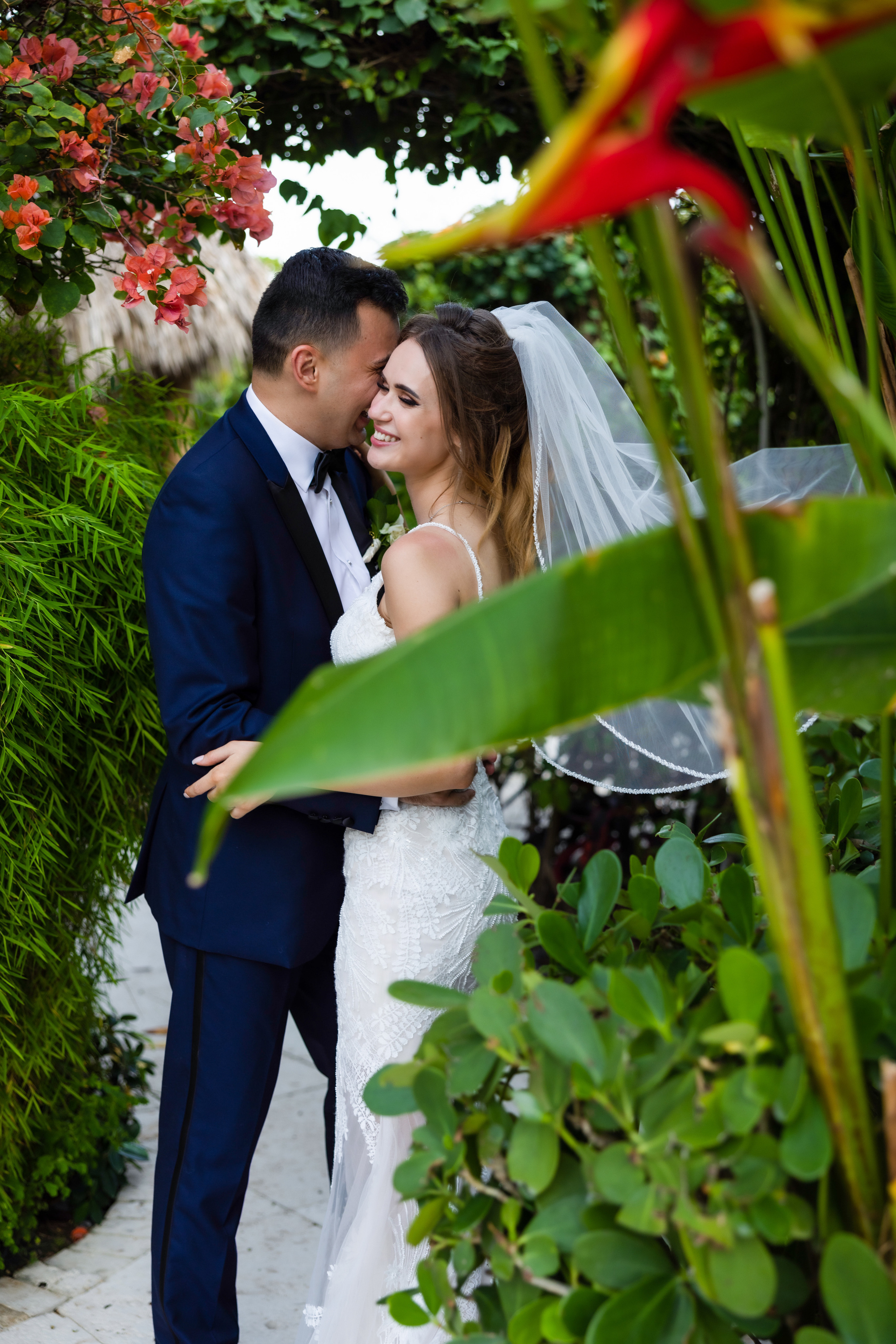 Wedding day: Elizabeth and Ruslan. Wedding and Event photography, Kisses + Veil
