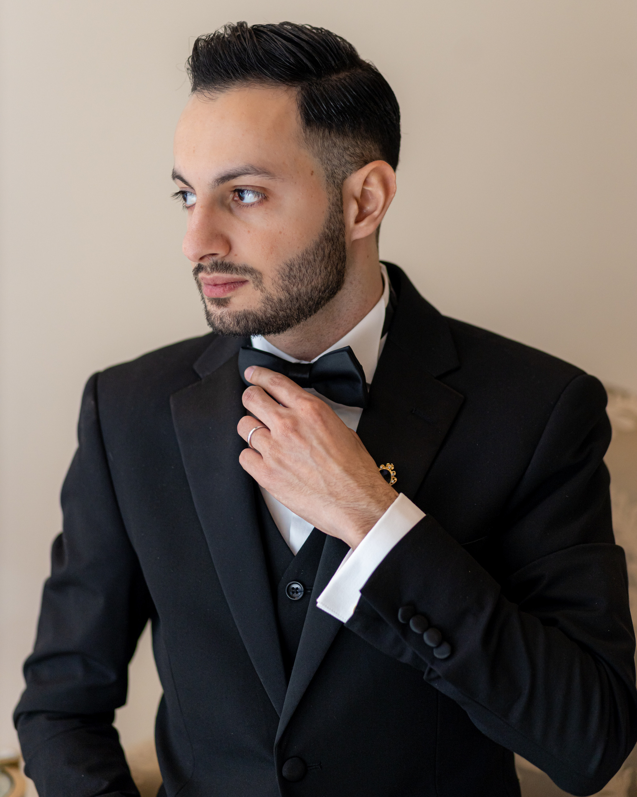 Natalie and Ghasan. Wedding and Event photography, Kisses + Veil