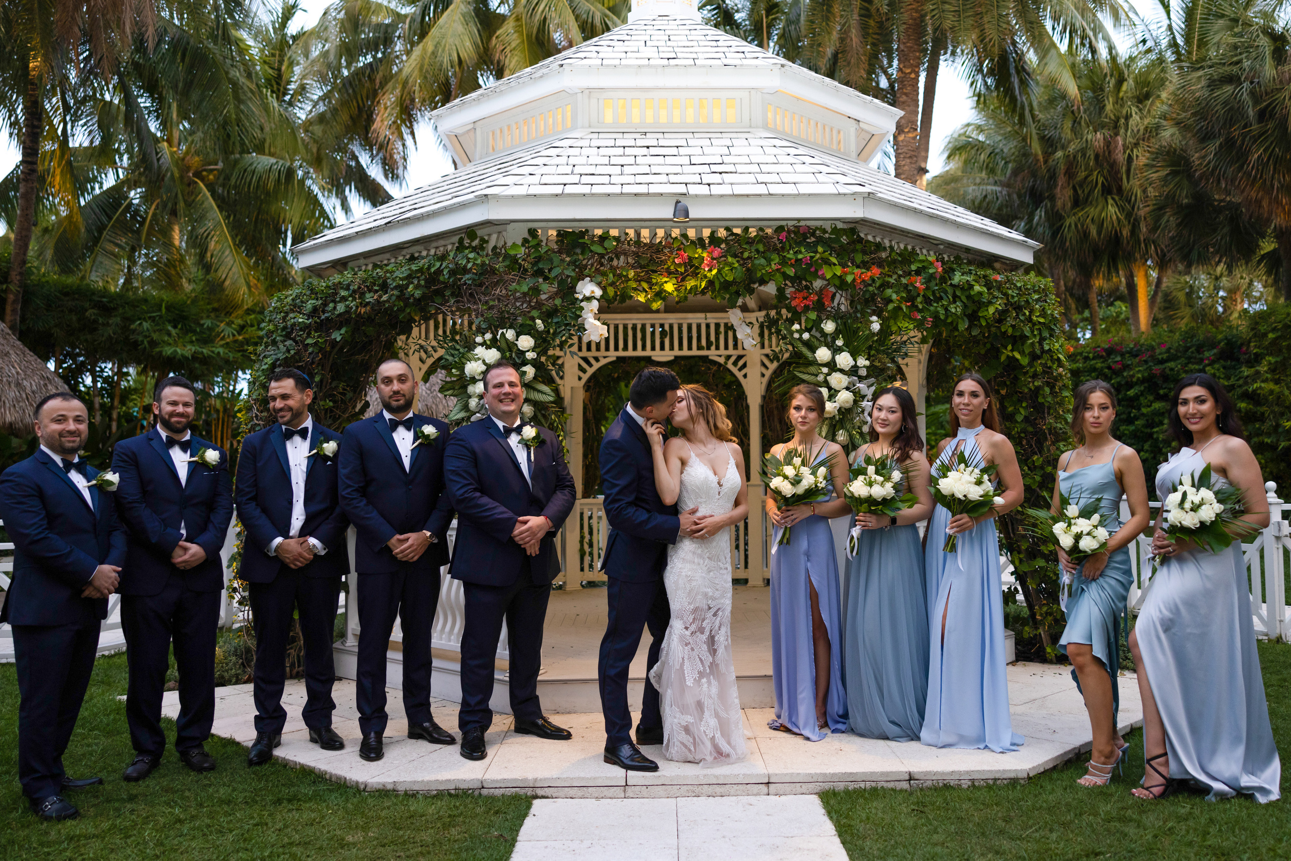 Wedding day: Elizabeth and Ruslan. Wedding and Event photography, Kisses + Veil