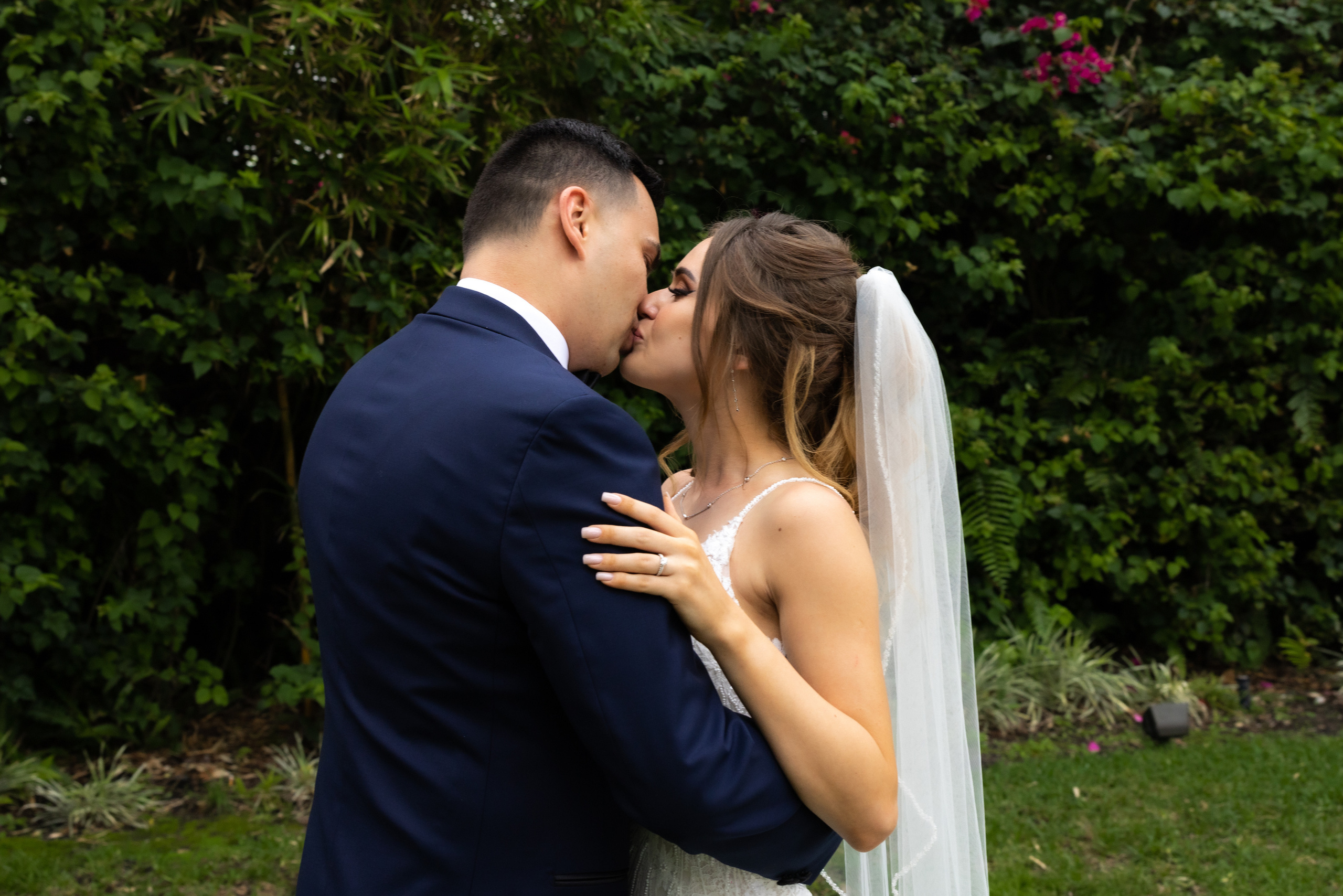 Wedding day: Elizabeth and Ruslan. Wedding and Event photography, Kisses + Veil