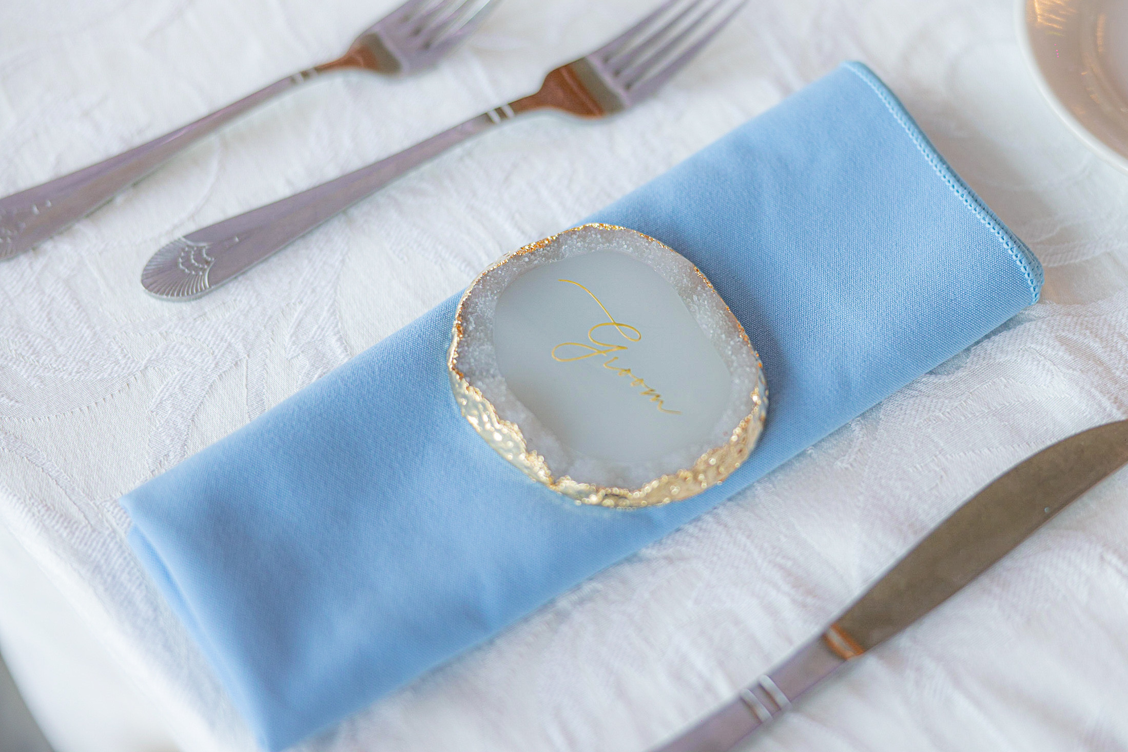 Karen and Edwin. Wedding and Event photography, Kisses + Veil