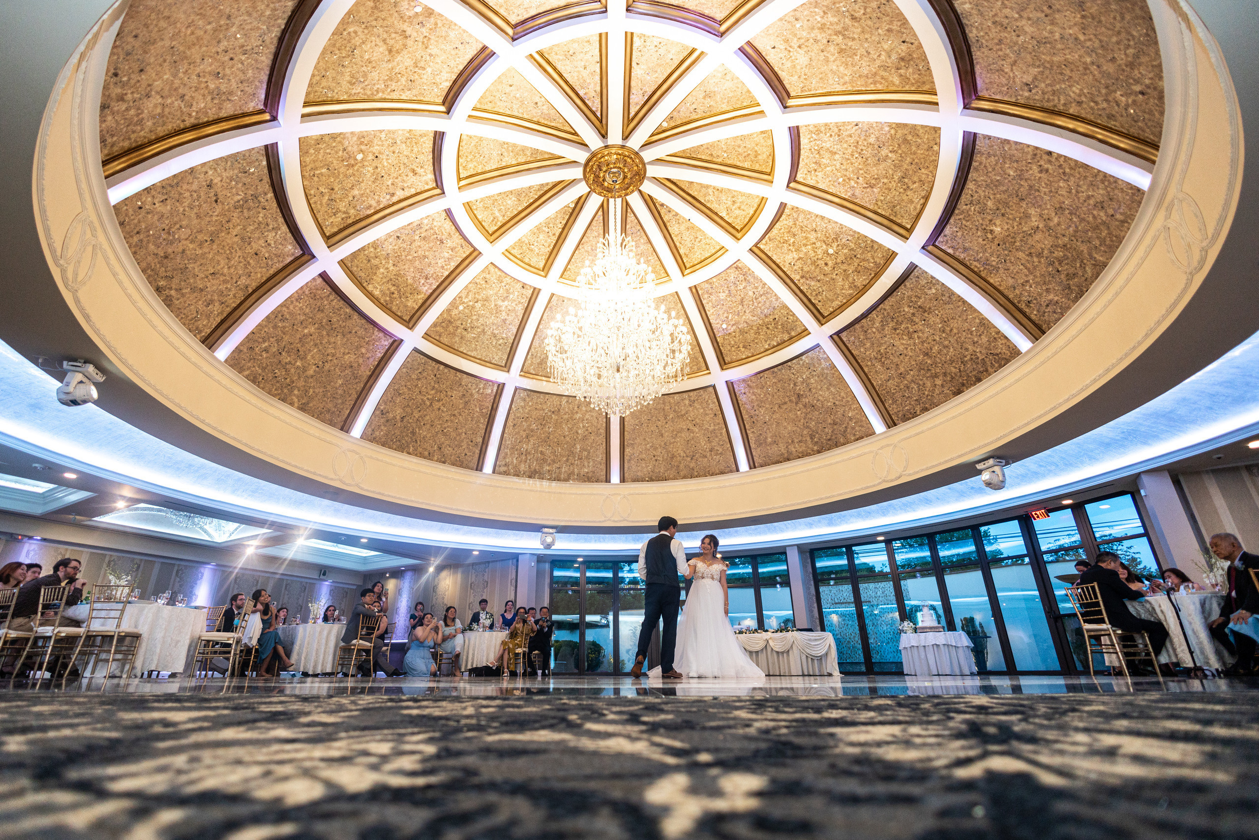 Karen and Edwin. Wedding and Event photography, Kisses + Veil