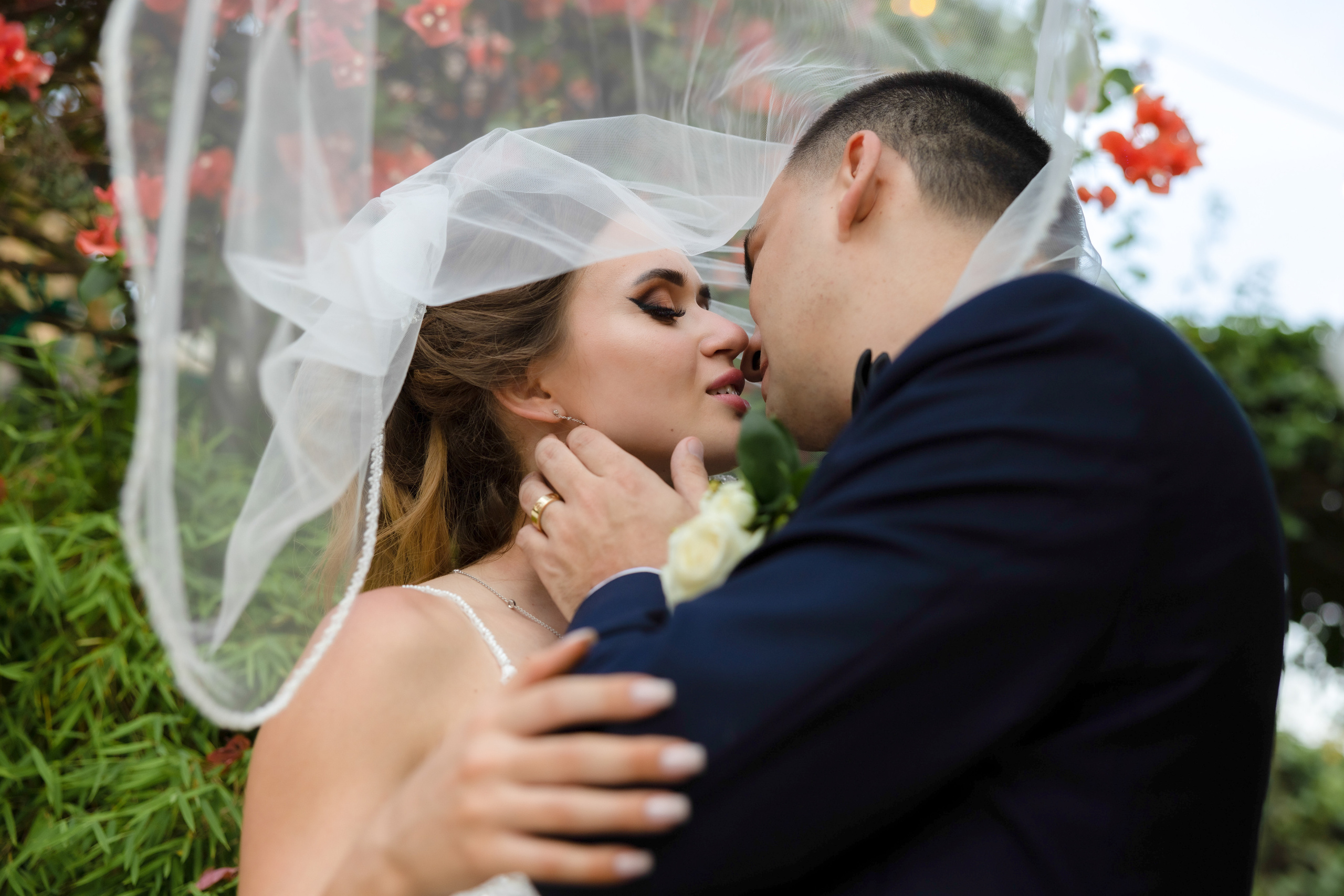 Wedding day: Elizabeth and Ruslan. Wedding and Event photography, Kisses + Veil