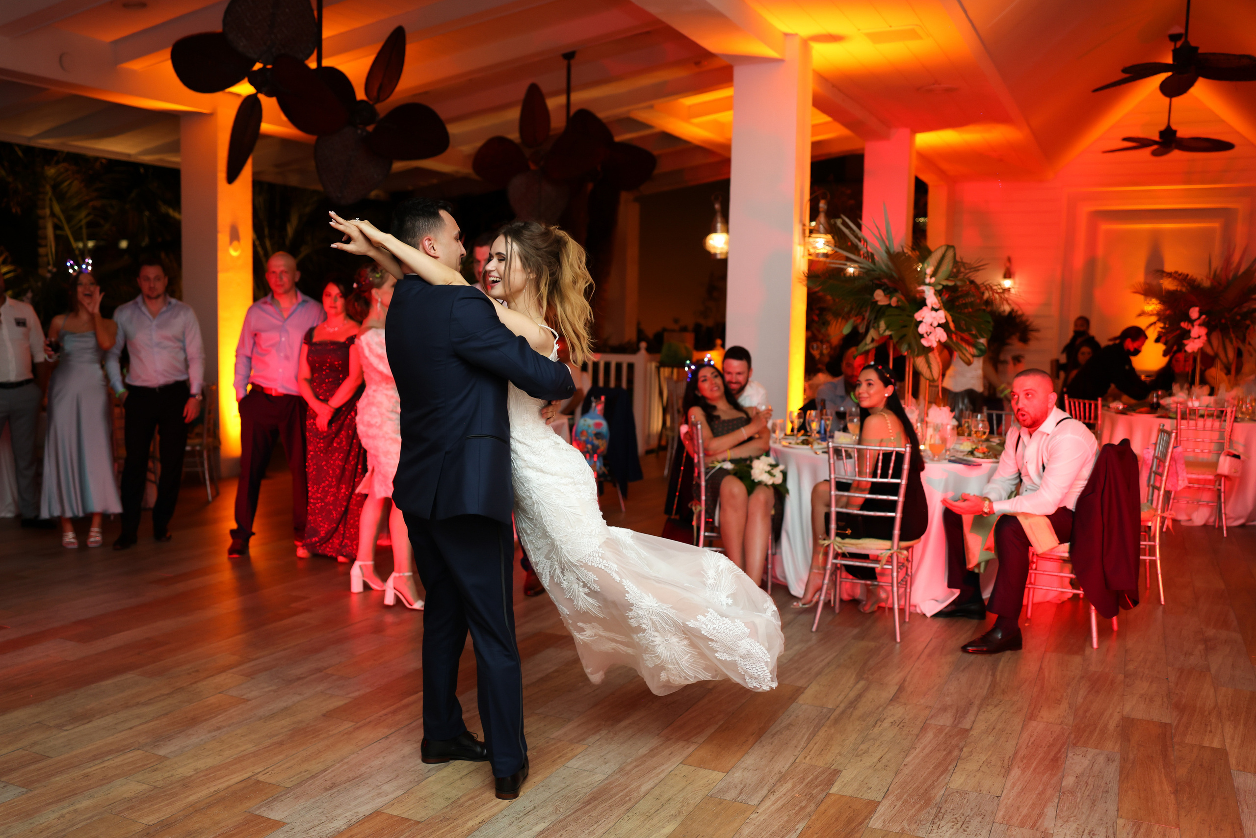 Wedding day: Elizabeth and Ruslan. Wedding and Event photography, Kisses + Veil