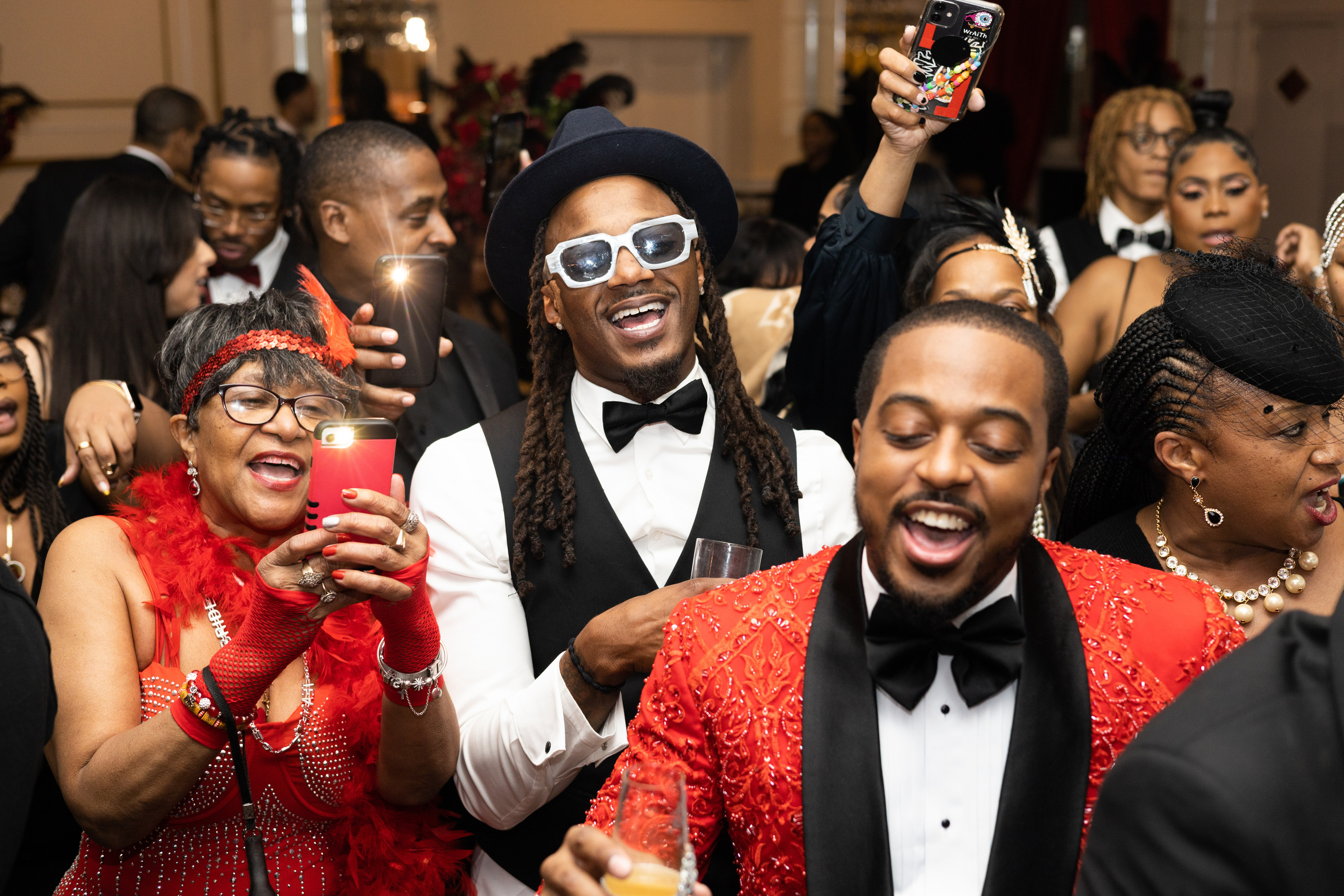 Mr. & Mrs. Burton. Wedding and Event photography, Kisses + Veil