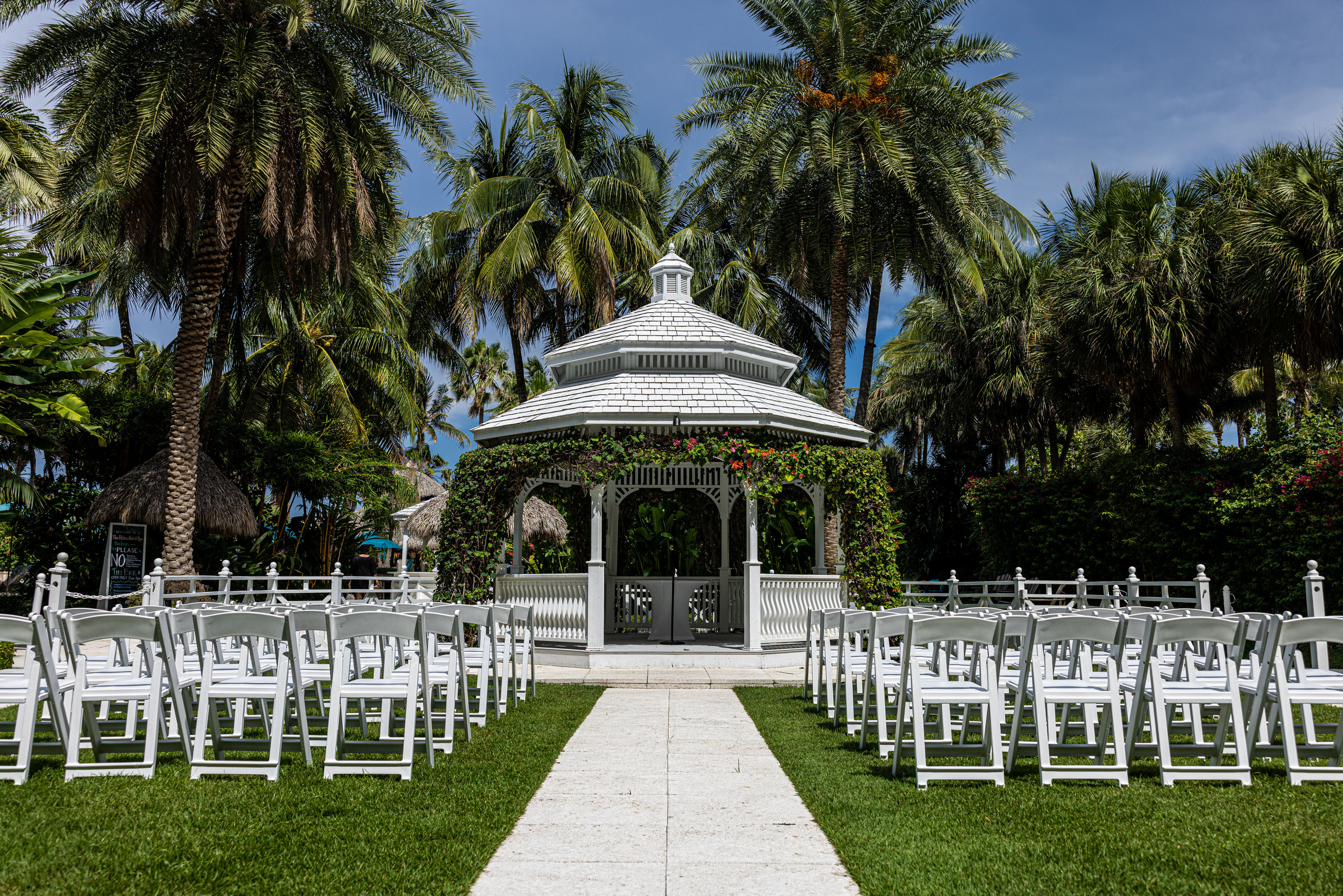 Wedding day: Elizabeth and Ruslan. Wedding and Event photography, Kisses + Veil