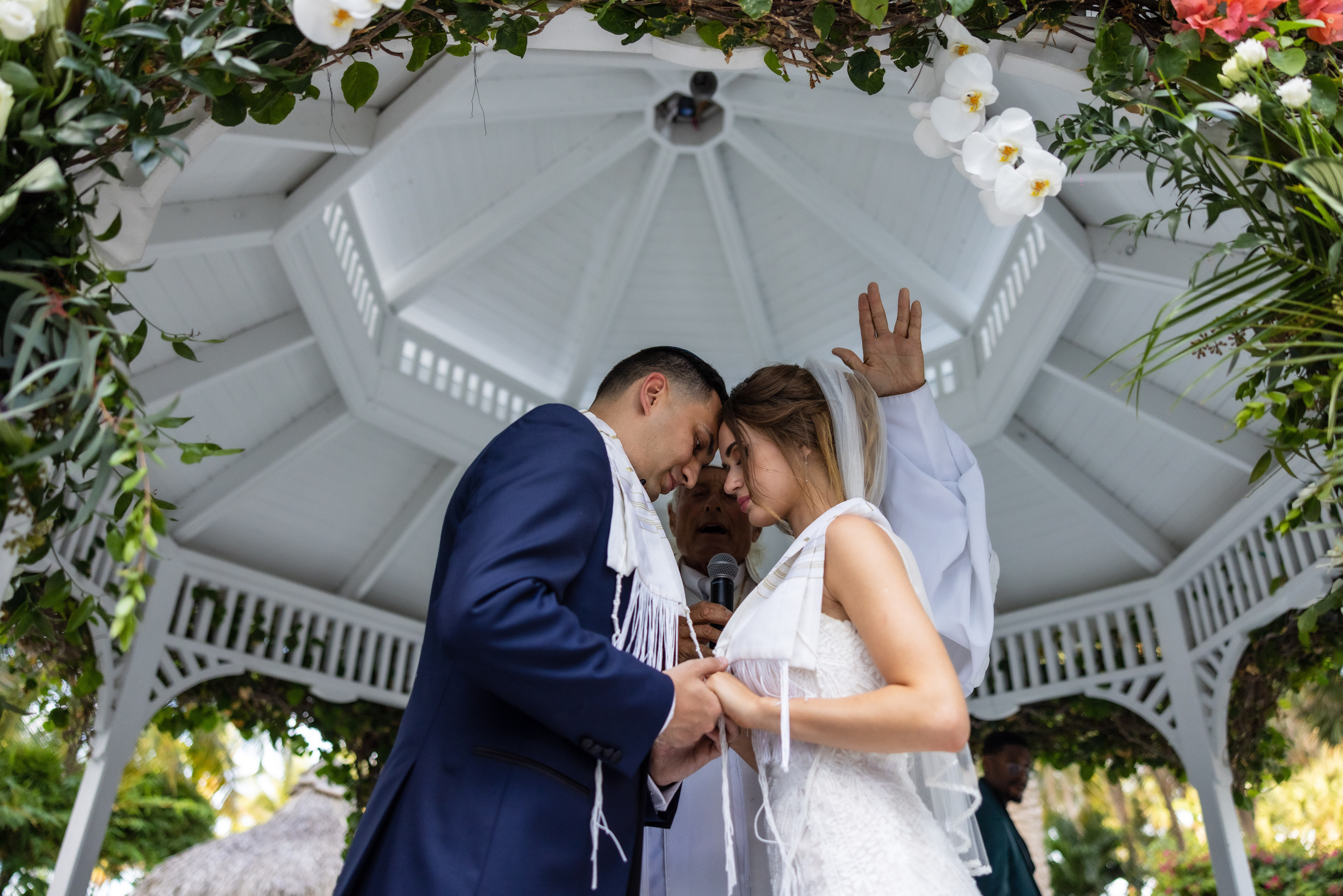 Wedding day: Elizabeth and Ruslan. Wedding and Event photography, Kisses + Veil