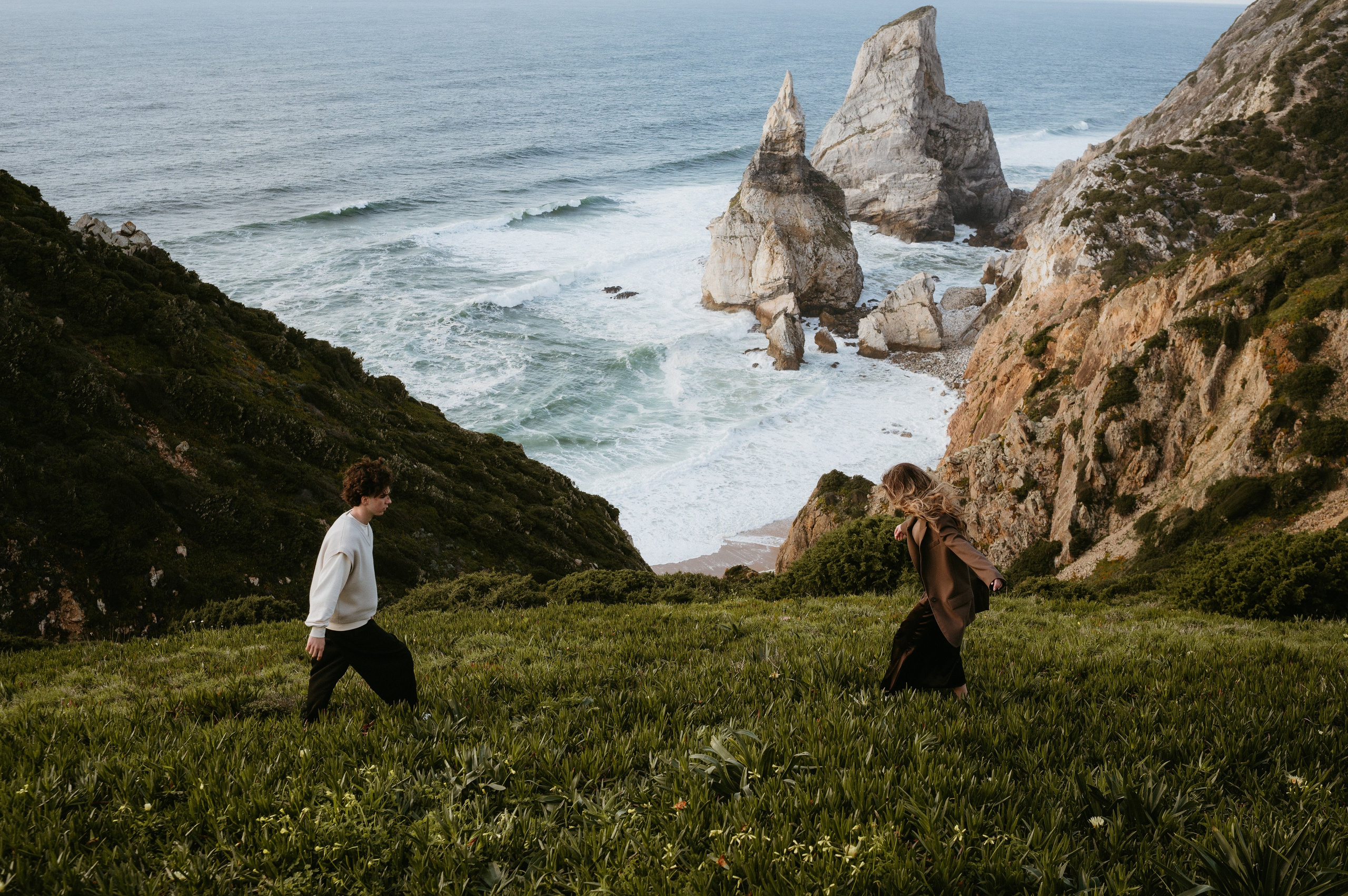 Praia da Ursa – ședință foto de cuplu într-un loc magic din Portugalia. Valentin Melen — wedding photographer