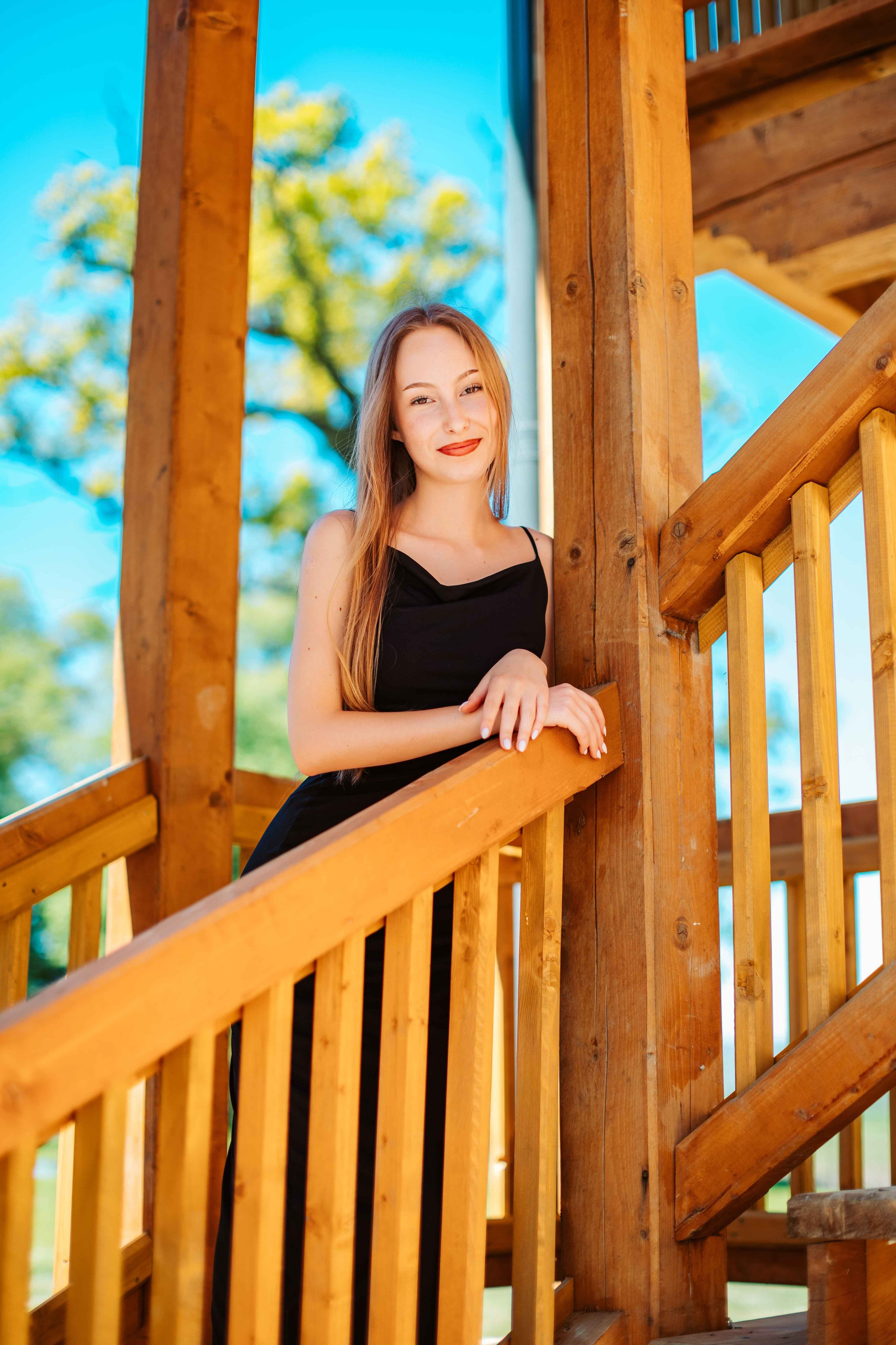 12F — Pedagogic. Contrast Studio