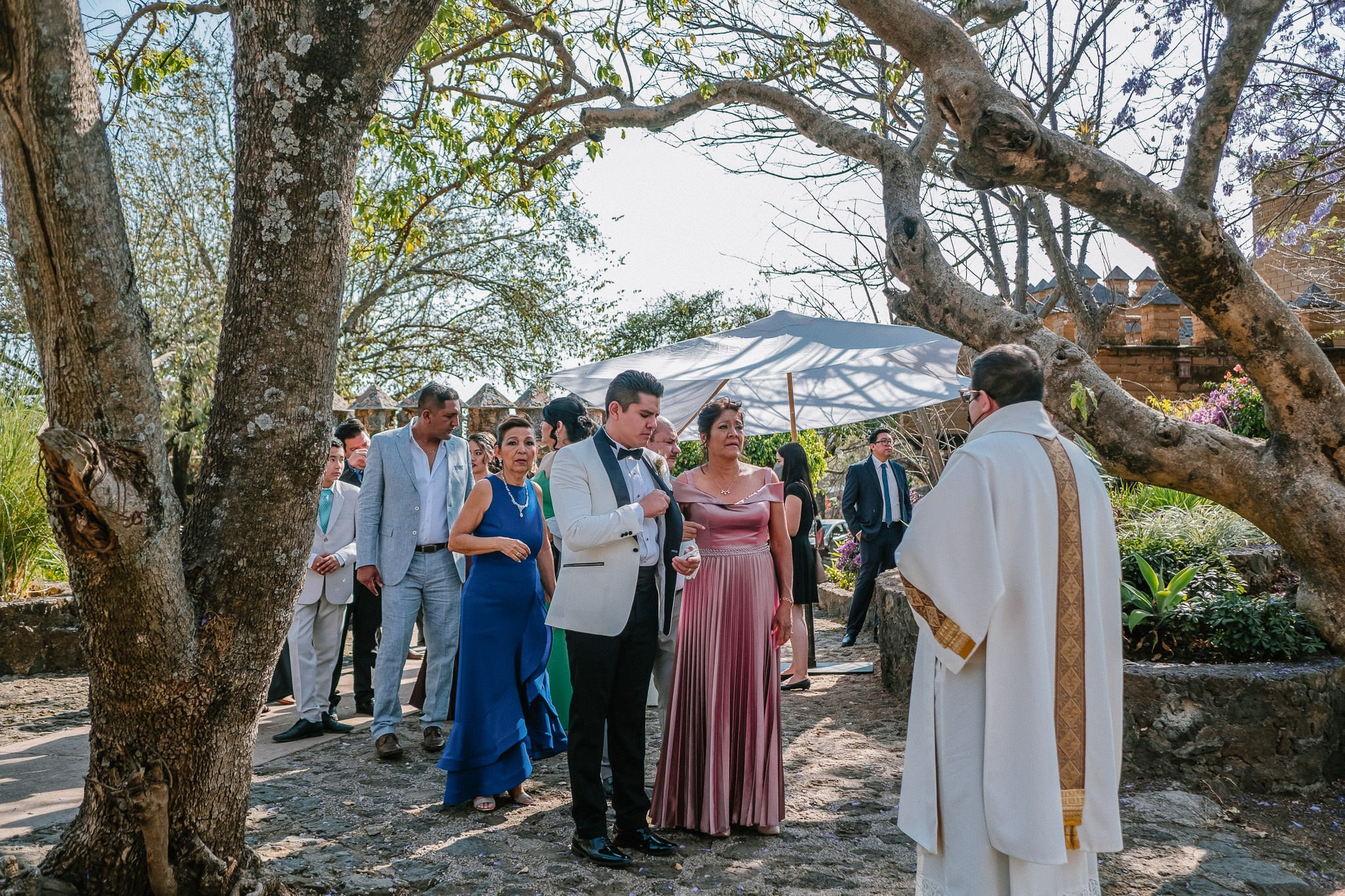 Yenisel & Raul / Tepoztlan. Wedding and family photographer in Mexico City