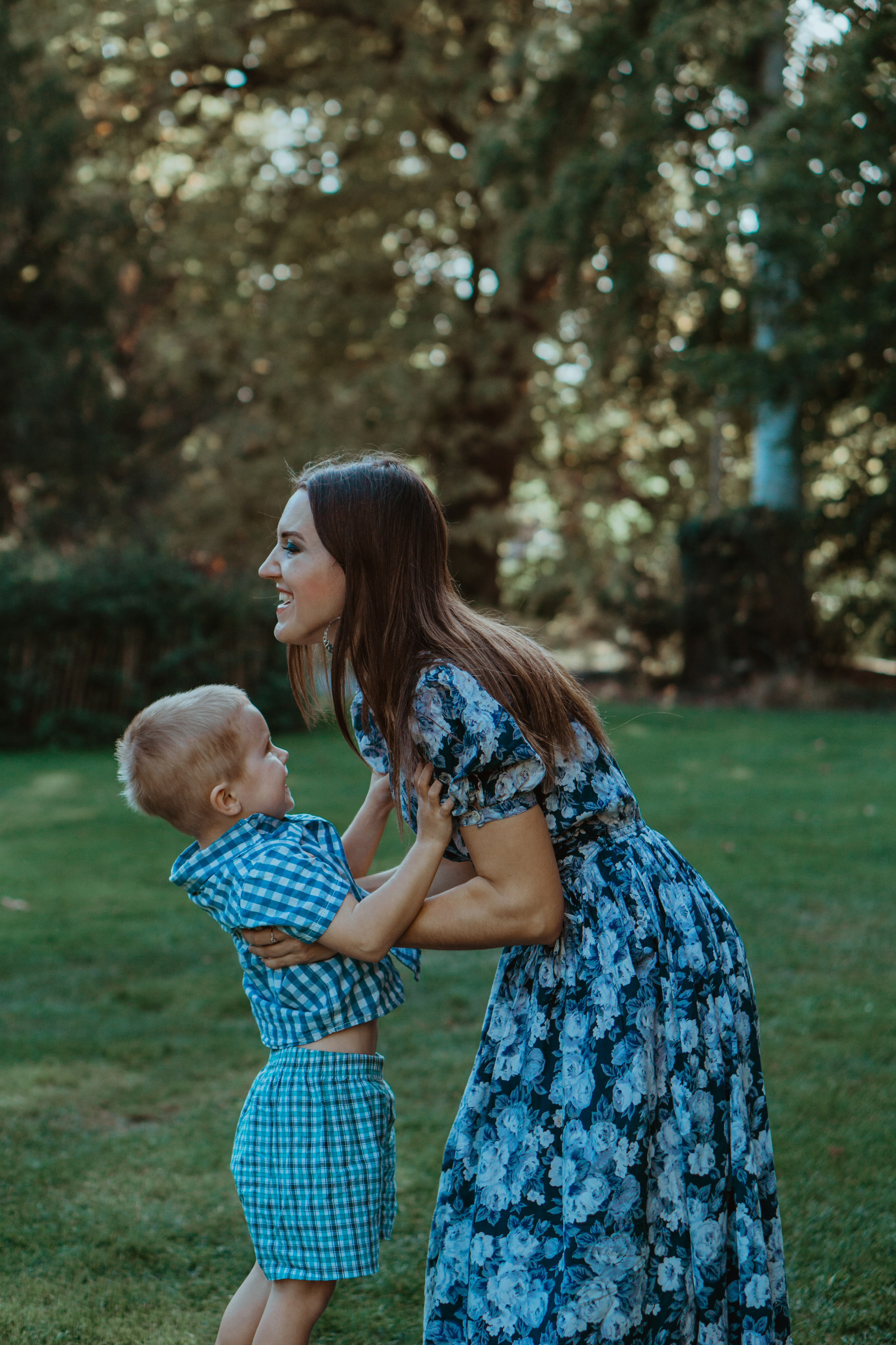 Little Kolya know how to have fun ;). Family photographer Aargau Zurich