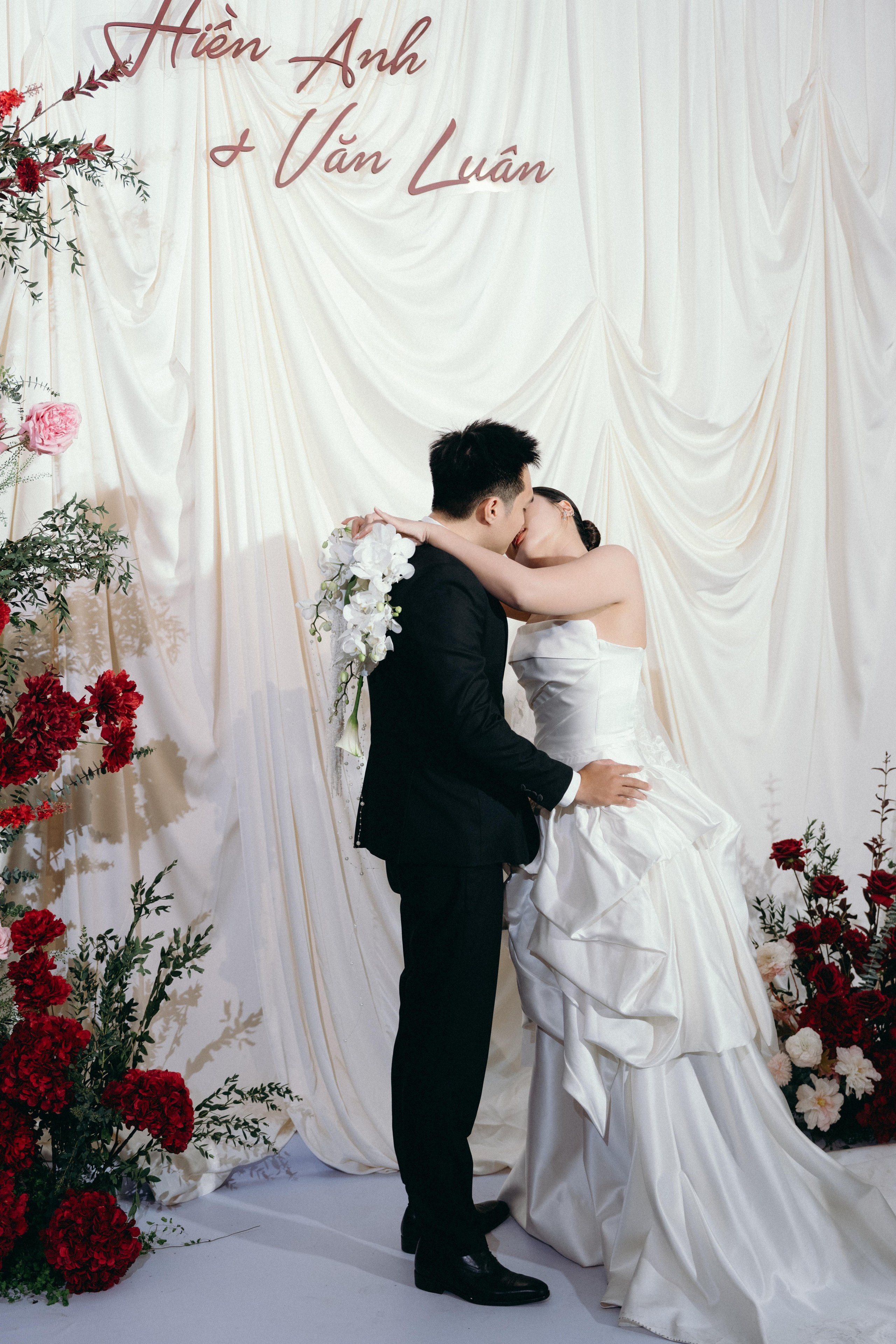 Quan + HienAnh | Photojournalism. BenColor Studio