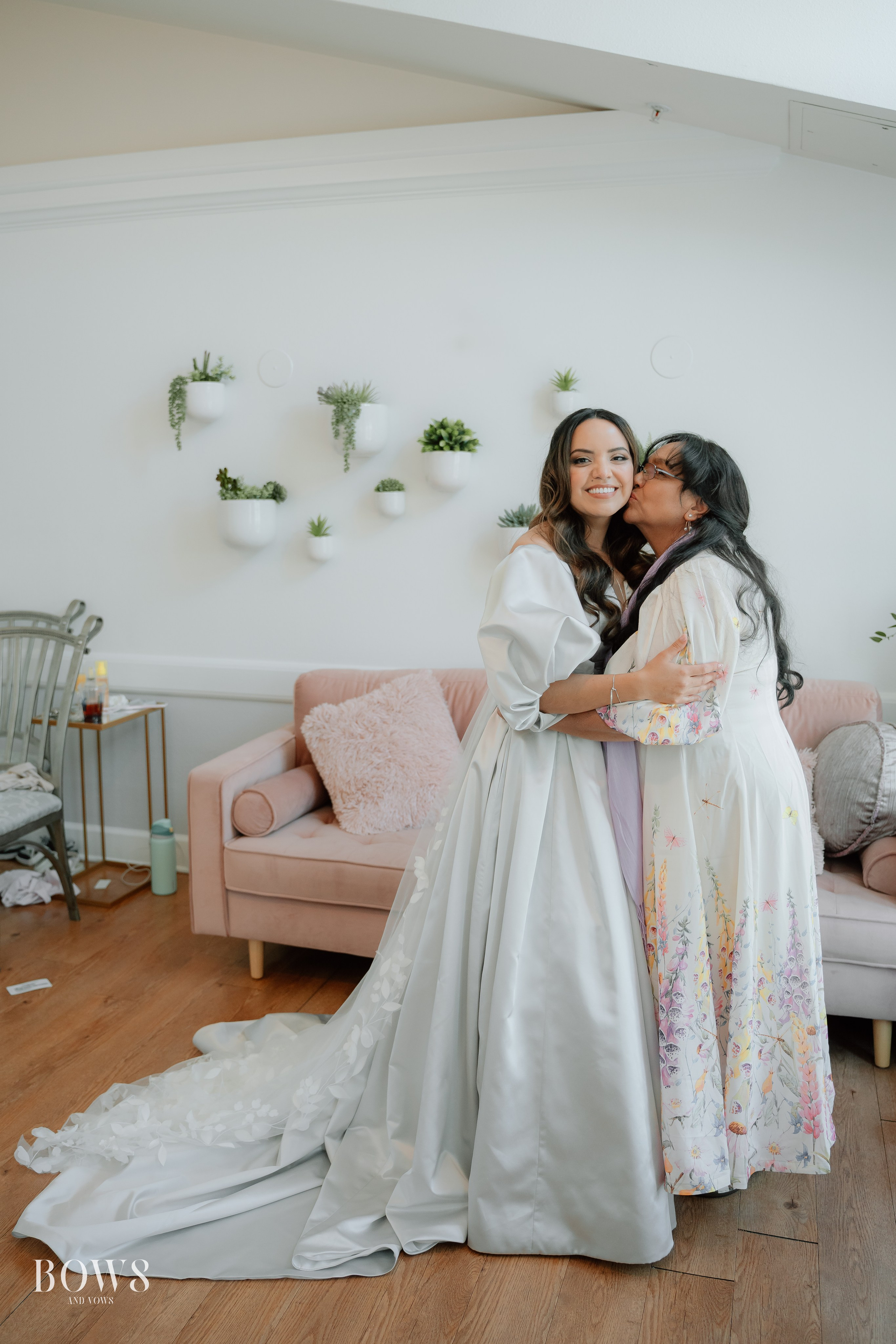 ARAVIND & MARISSA. WEDDING PHOTO COLOR GRADING