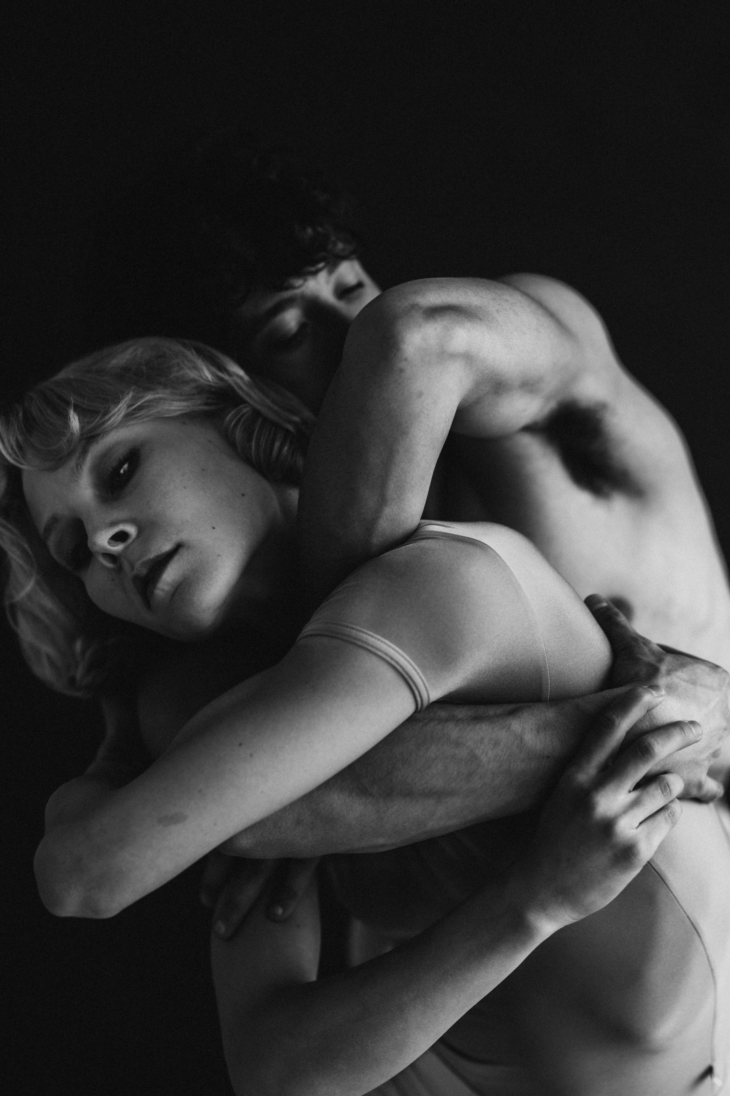 DANCERS. Victoria Olonen – Cinematic Portrait Artist | Helsinki & Europe
