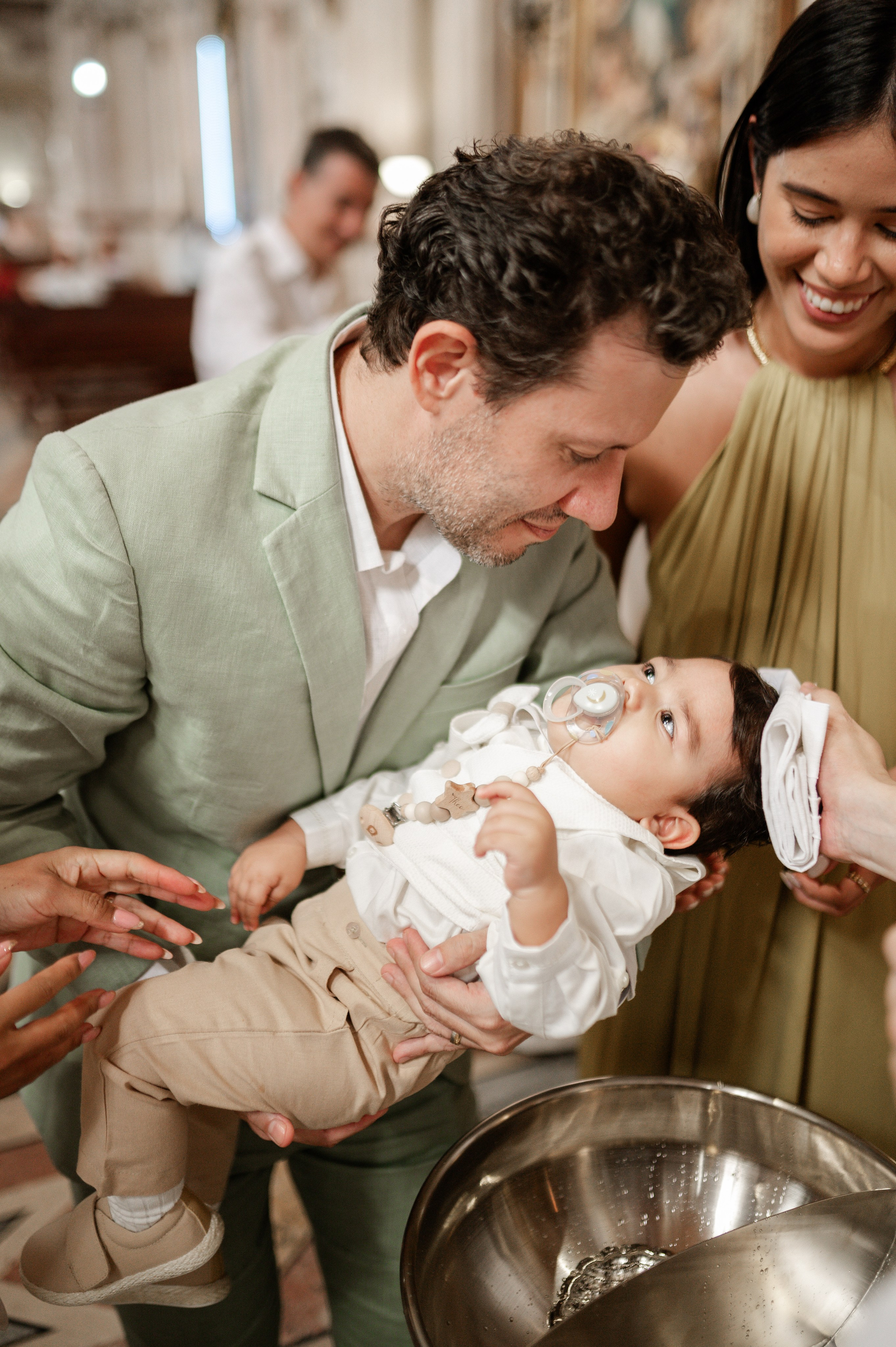 Фотосъёмка крестин — тёплые и значимые моменты. Ваш фотограф в Лиссабоне — Анна Белова