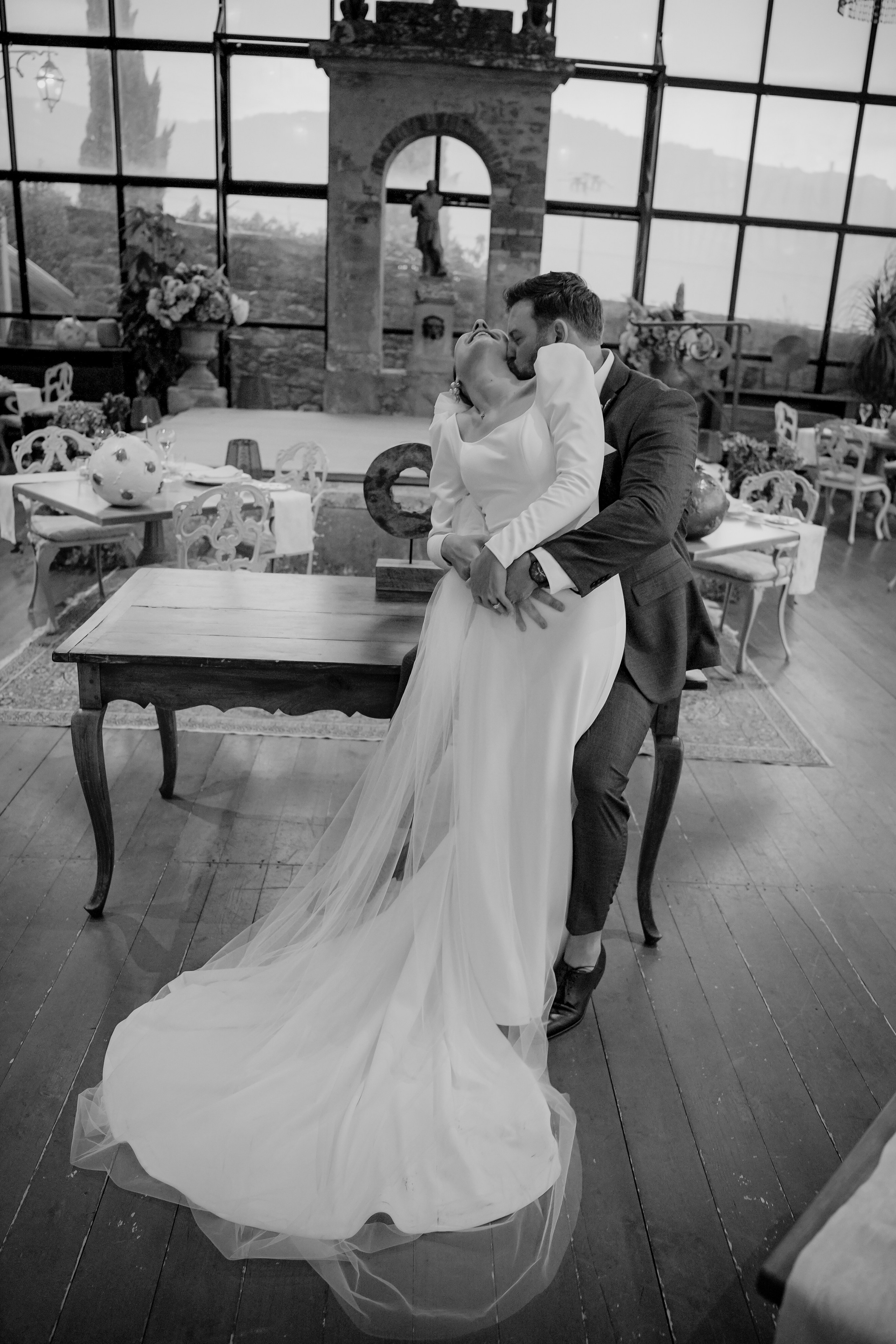 Elopment in Cortona. Villa Falconiere. Wedding Photographer in Italy