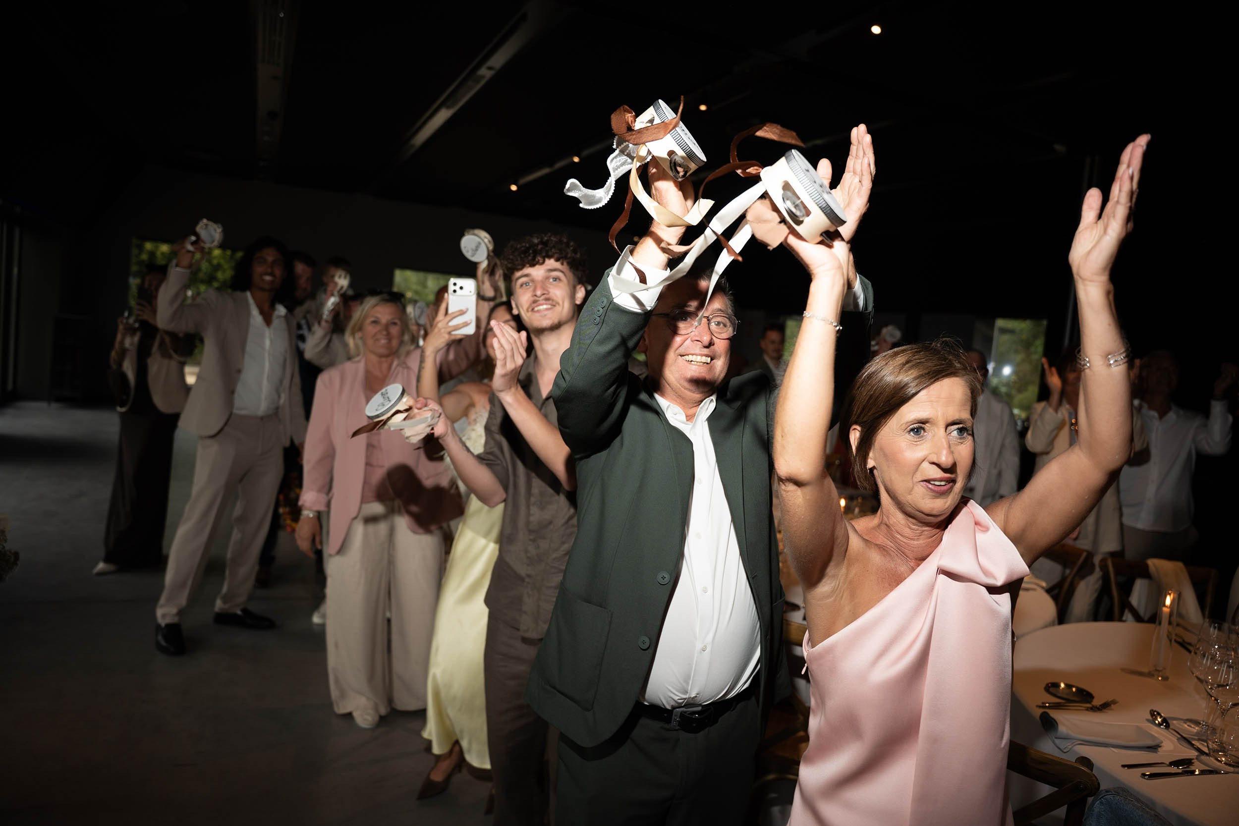 Sarah and Theo — VIVOOD. Fotógrafos de bodas de destino y creadores de contenido con base en España