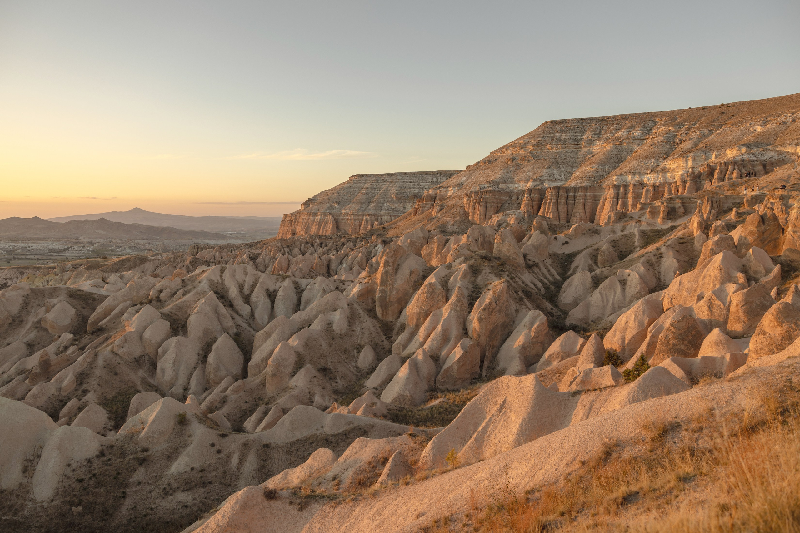 Top Must-Visit Locations in Cappadocia – Unveil the Region’s Hidden Gems. Your Guide to Cappadocia: Private Tours, Scenic Routes, Hot Air Balloon Rides, and More Adventures