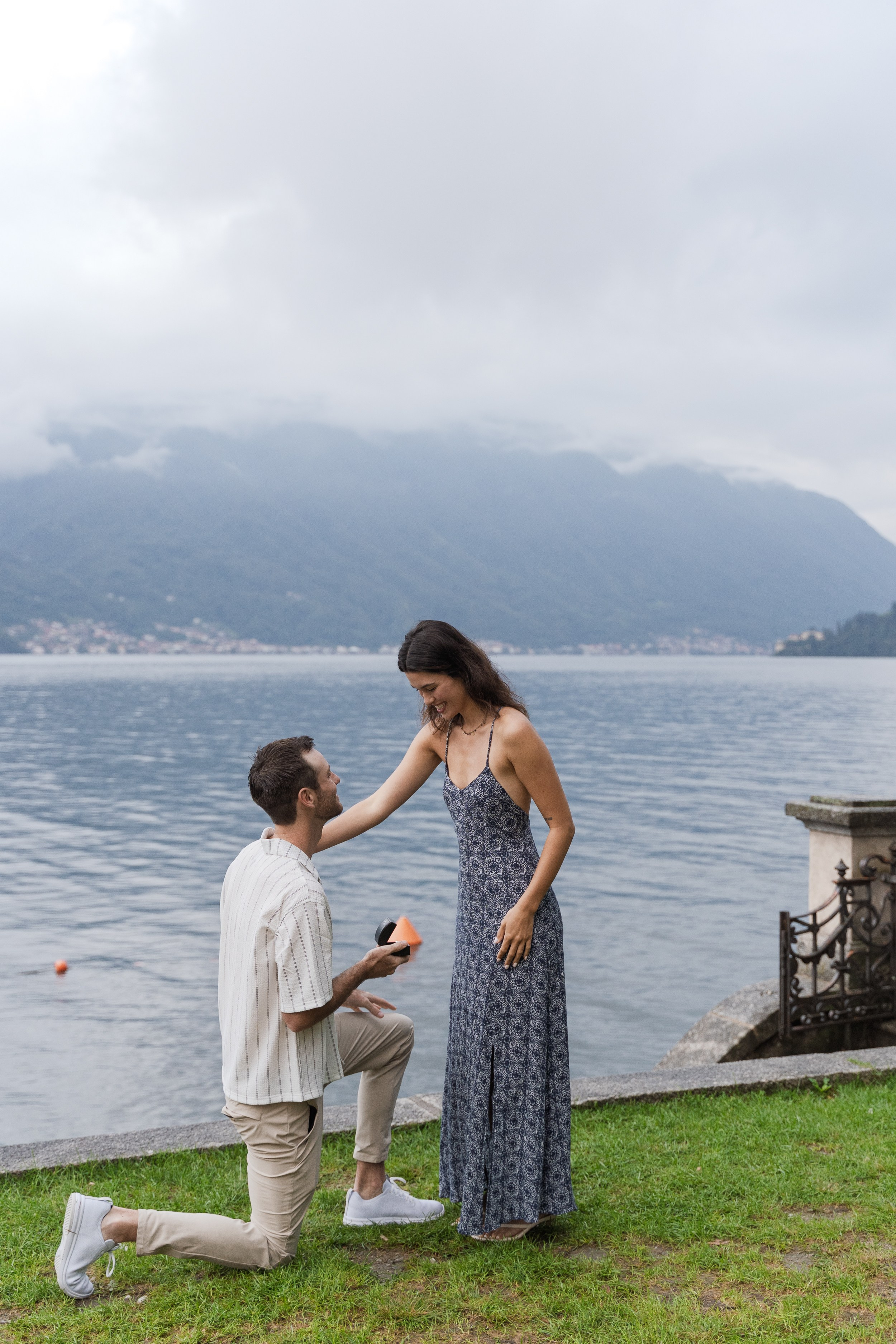 Sunrise Secret Proposal Lake Como. Proposal Photographer in Lake Como