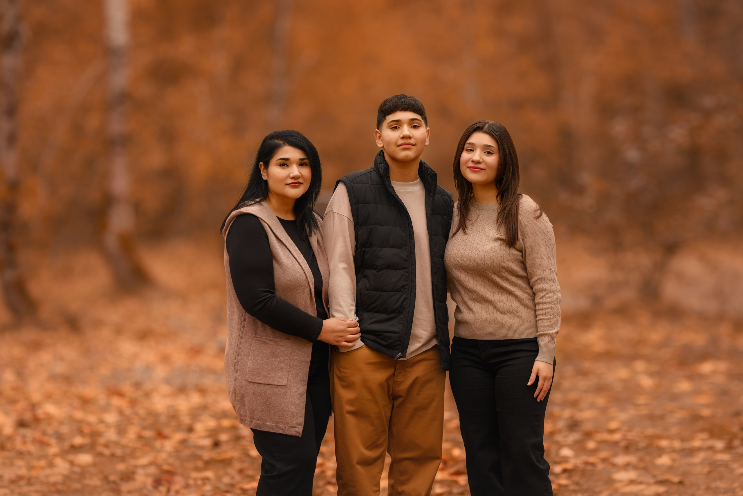Karina and her family. Wedding & family photography in Seattle area. Helen Michelle photographer
