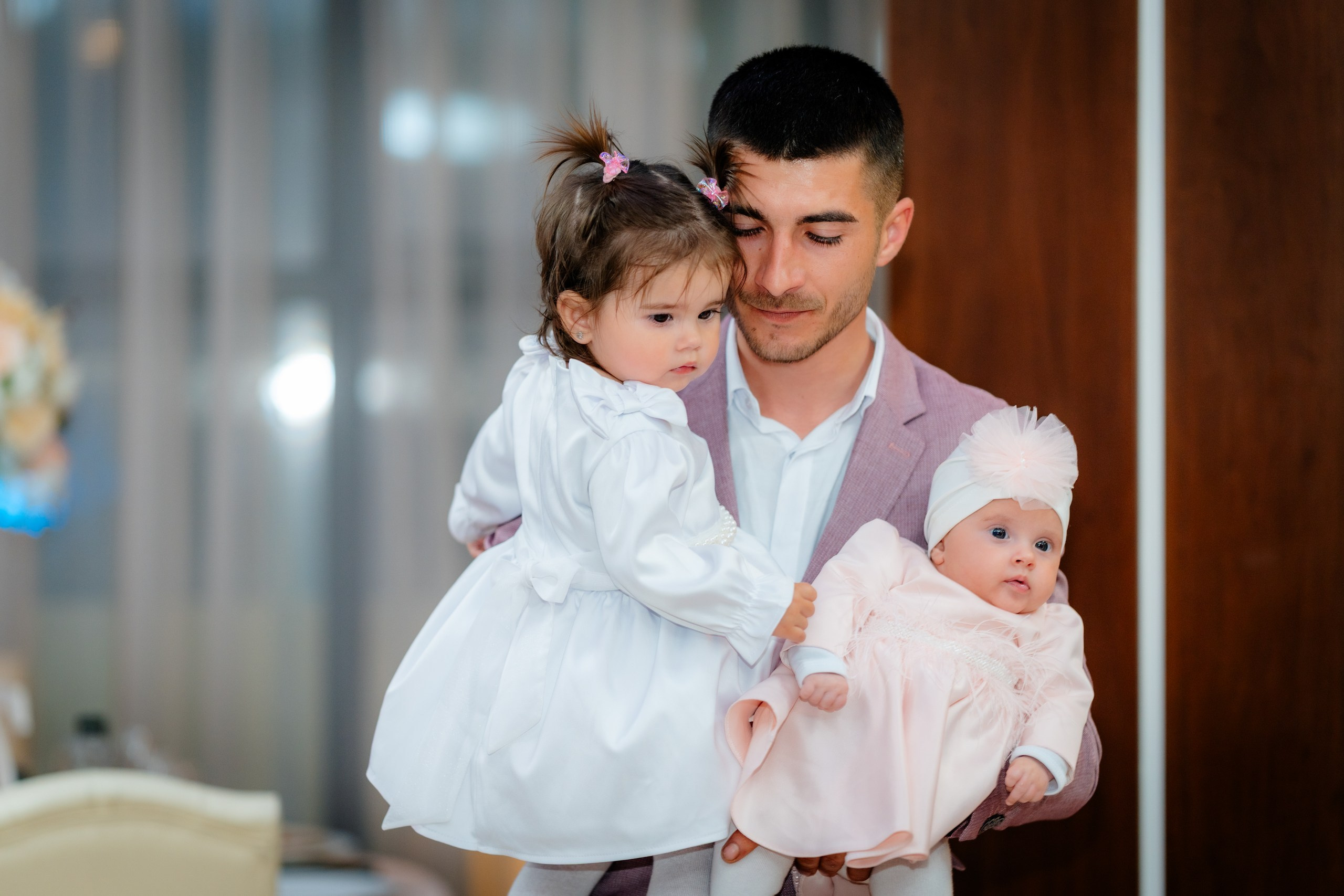 fotograf botez Miruna Parascheva, fotografie botez Botoșani, fotograf Alin Chirilă, amintiri botez, fotografii botez, botez Miruna Parascheva, fotograf copii, fotografie botez în Botoșani-alt="botez Miruna Parascheva, fotografie botez Alin Chirilă, amintiri botez, fotografii emoționante botez Botoșani"-- fotografii-botez-bebelus- amintiri-botez-micuț- moment-sfânt-crestinare- fotografie-emotionanta-botez- detalii-botez-bebelusi- parinti-fericiti-la-botez- fotograf-botez-profesionist- botez-in-biserica-ortodoxa- micuț-botezat-cu-emoție- zâmbete-și-lacrimi-la-botez- bebeluș-la-cristelniță- decor-botez-colorat- botez-cu-dragoste-și-credință- emotie-pura-la-botez- fotograf-botez-botosani- botez-iasi-suceava-fotograf- amintiri-nepretuite-botez