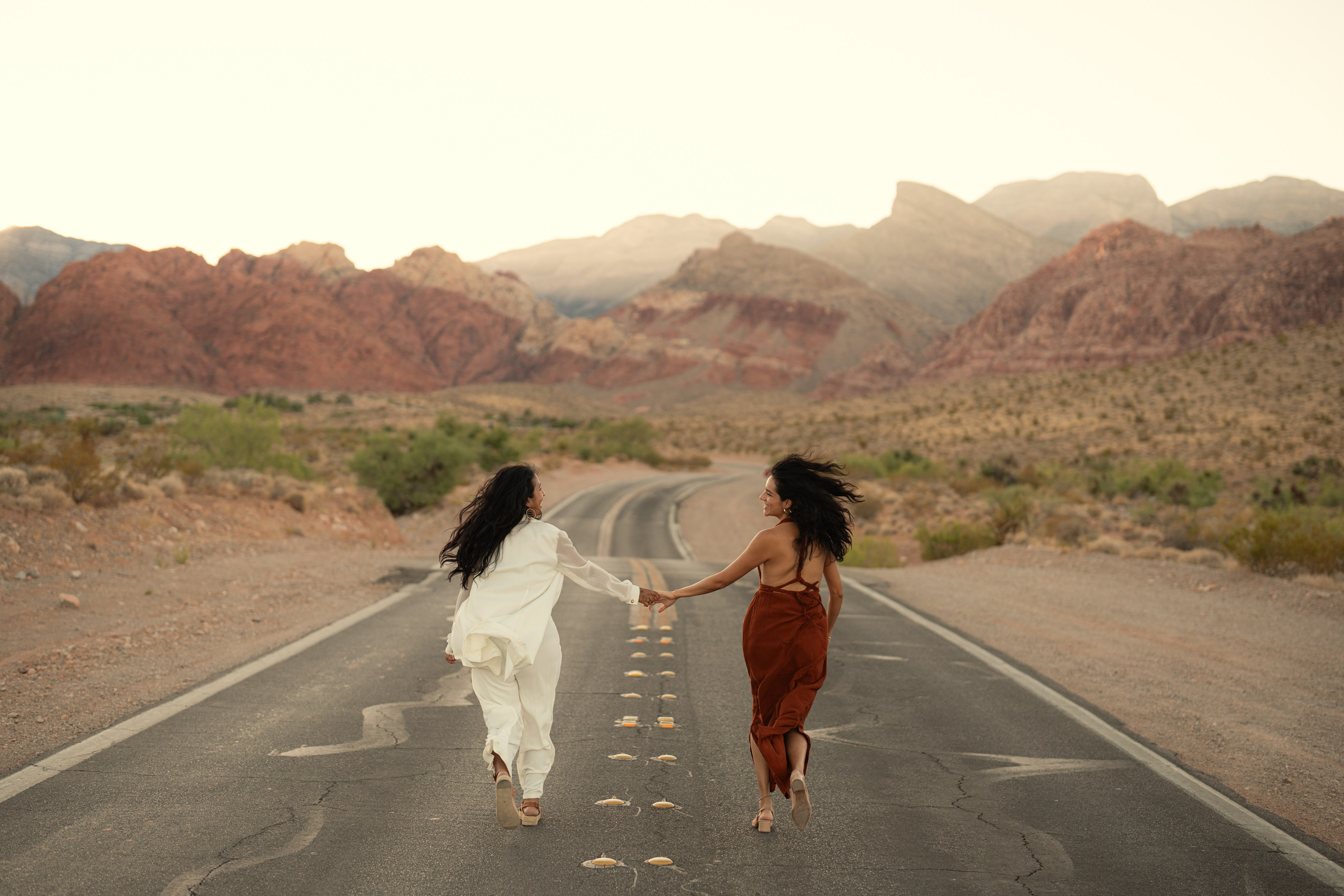 Liz&Fatima. Wedding & elopement photographer Viktoriya Kravtsov. Las Vegas