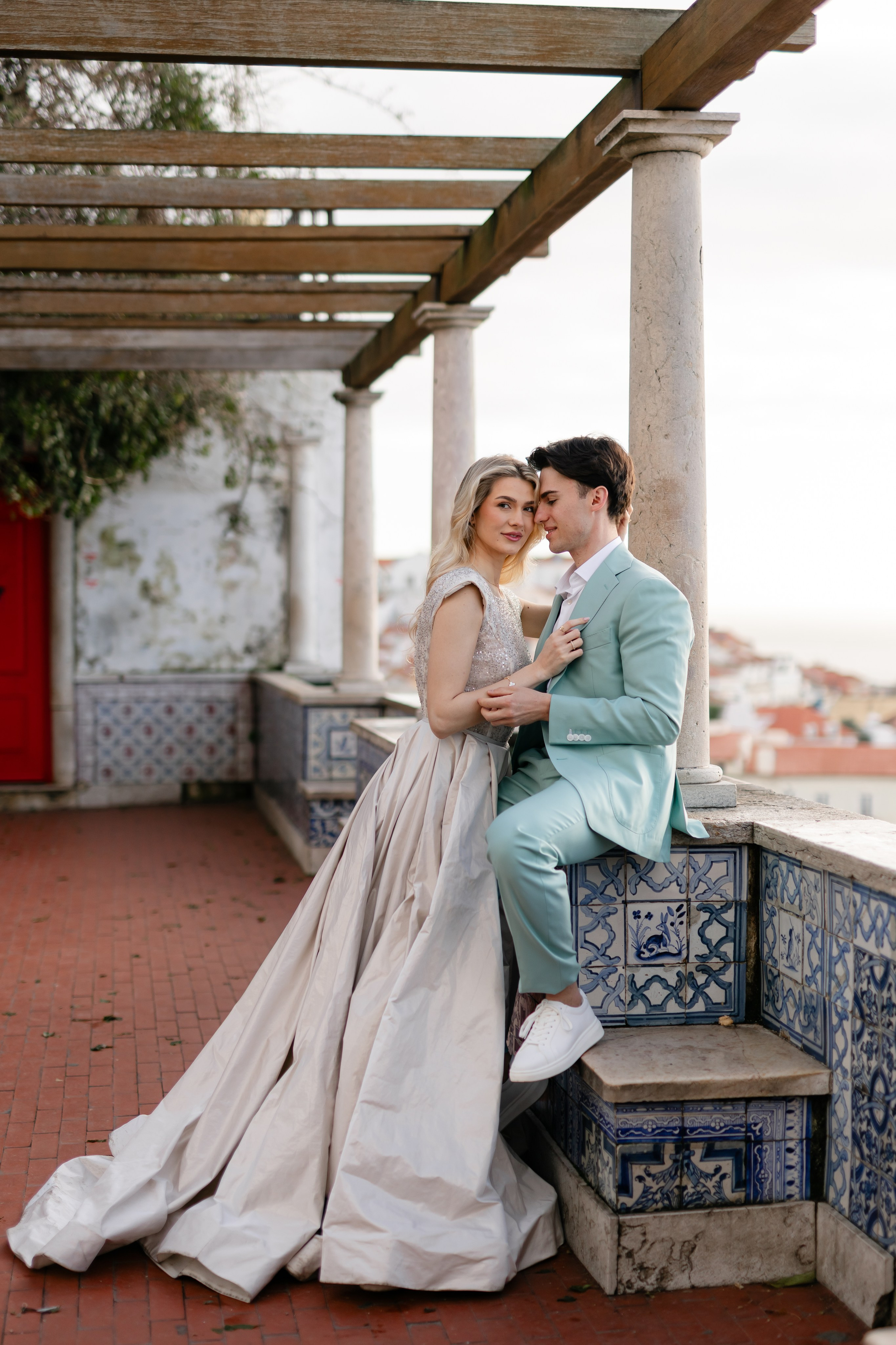 Vivien & Razvan. Main