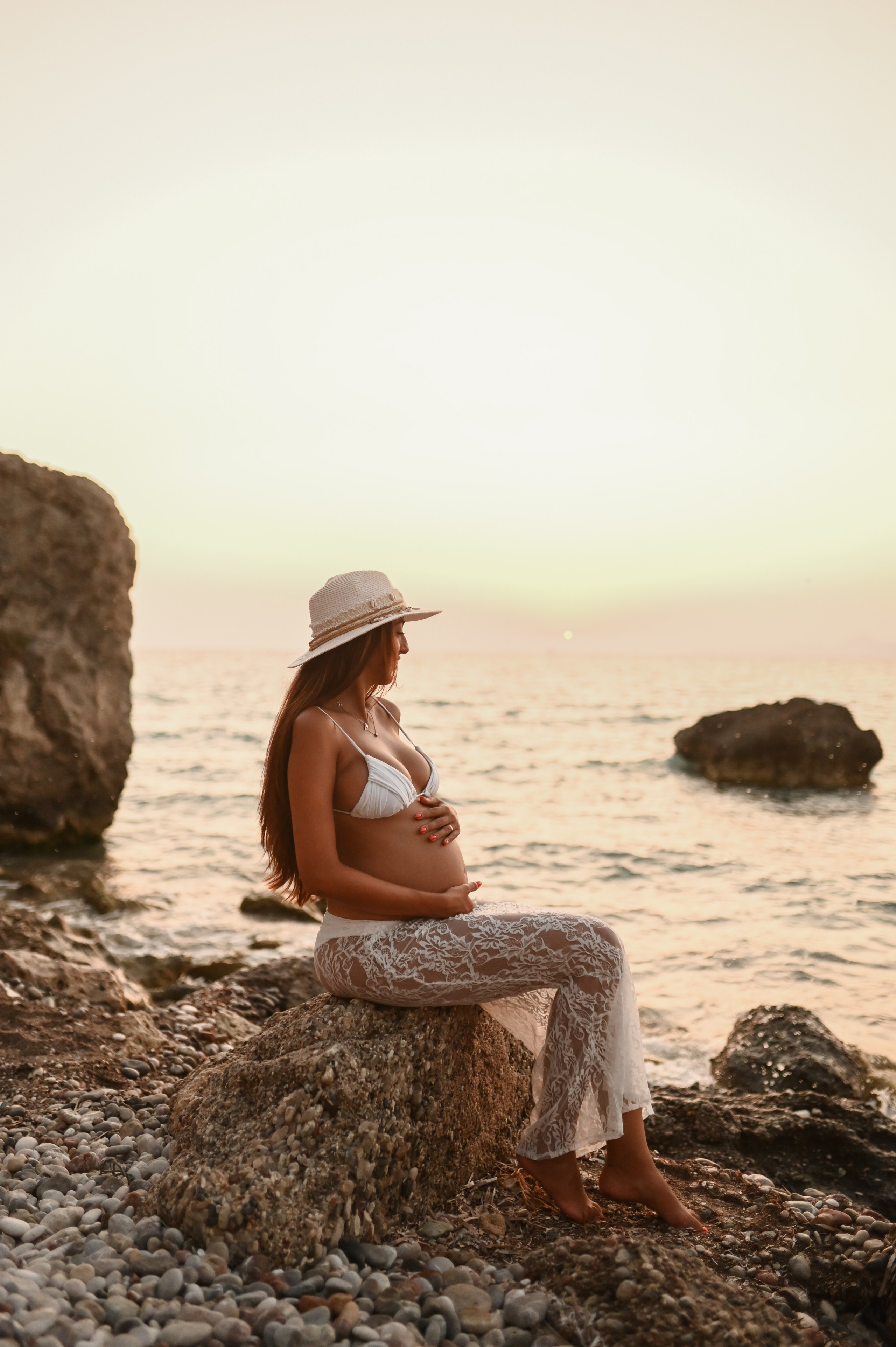 Ρομαντική φωτογράφιση εγκυμοσύνης στη Ρόδο. Φωτογράφος νεογέννητων στη Ρόδο. Φωτογράφιση εγκυμοσύνης