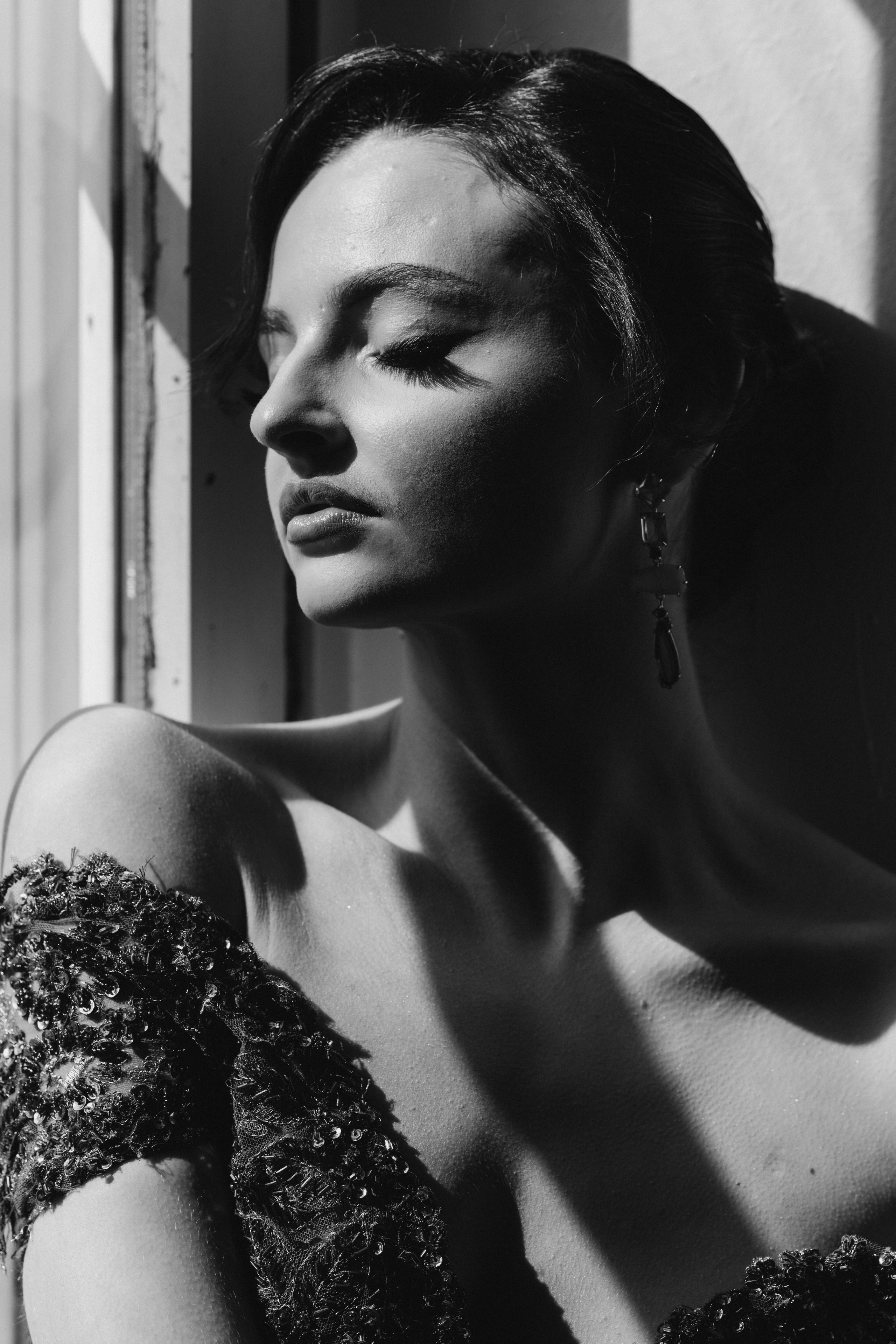 Riikka Couture, Riikka Ikäheimo, Violetta Keller, Portrait, Dancer. Wedding and potrait photographer in Helsinki Vickan O