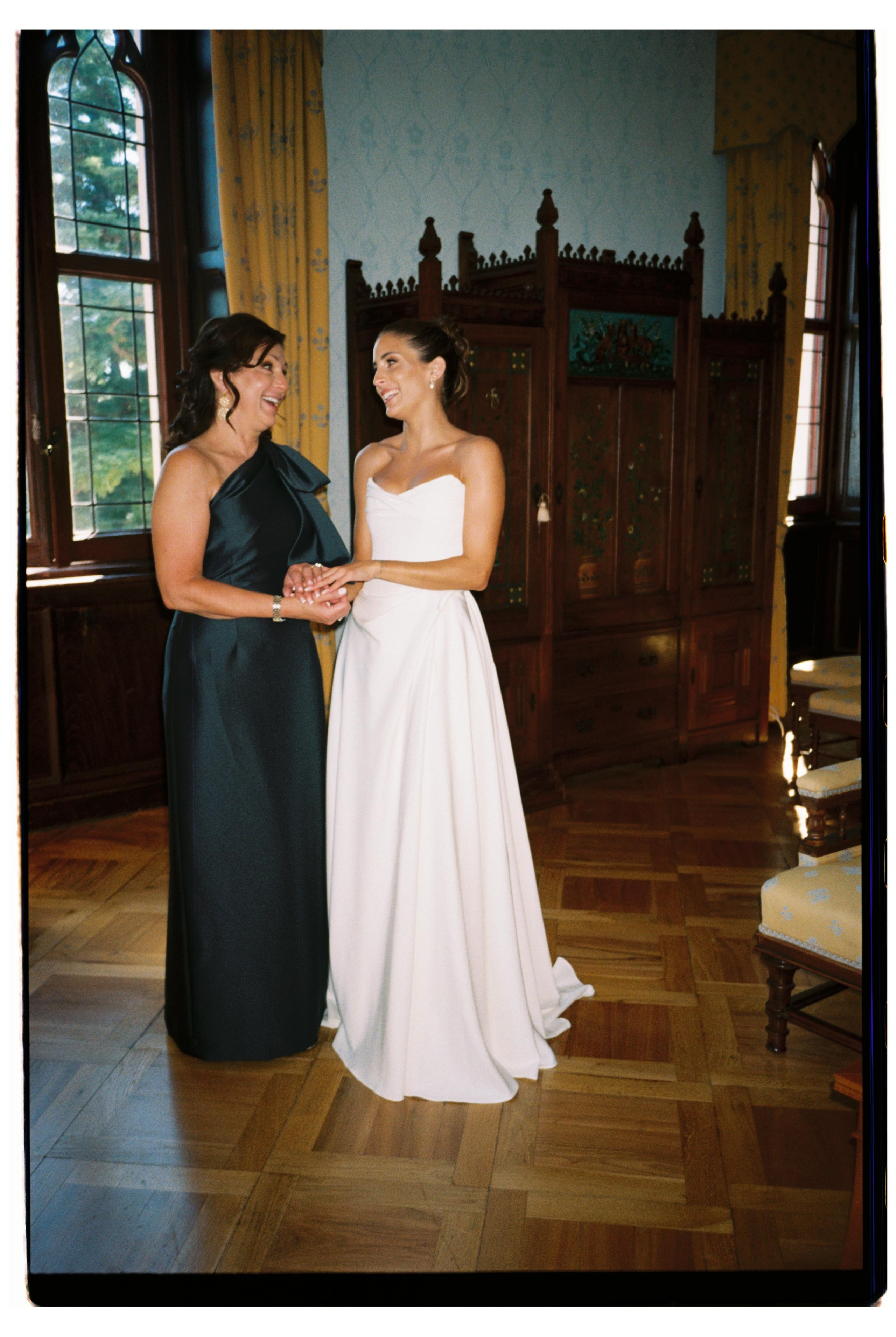 Wedding Photographer Lake Maggiore Como Italy. Wedding Photographer Rome Tuscany Como Sicily Puglia Amalfy Italy- Oksana Savenchuk