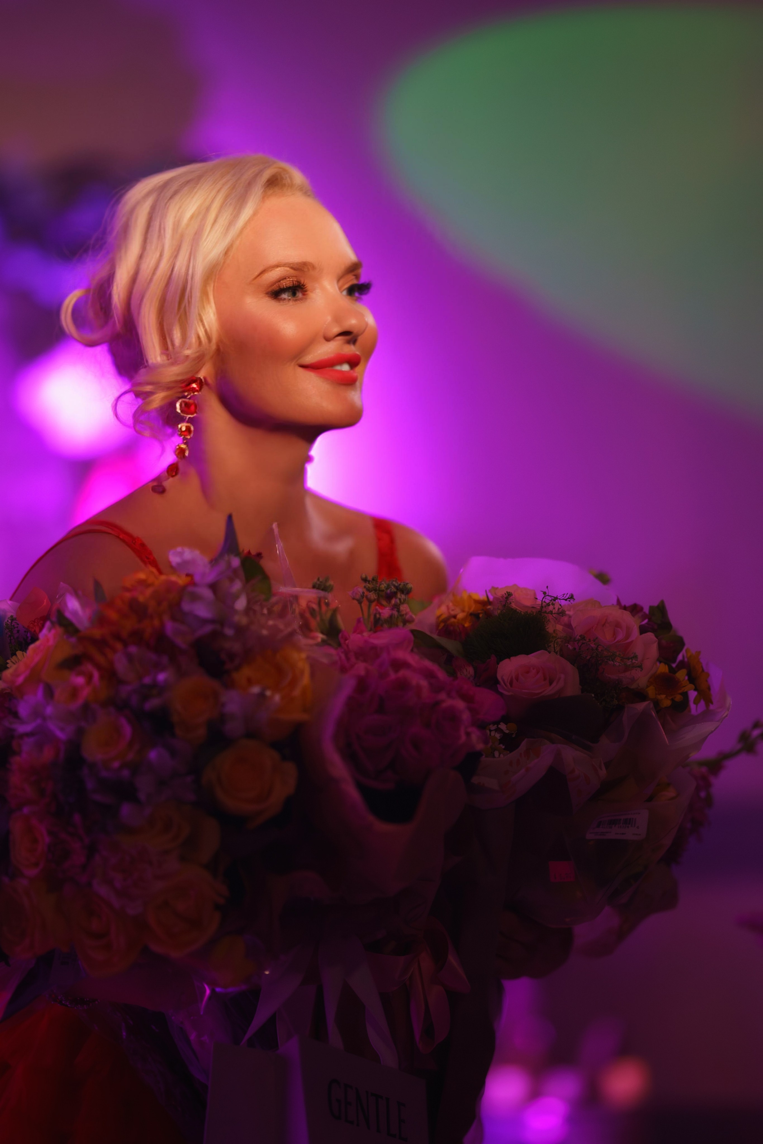 Show Mon Paris by Yelena Neva. Tatiana Smirnova — Photographer