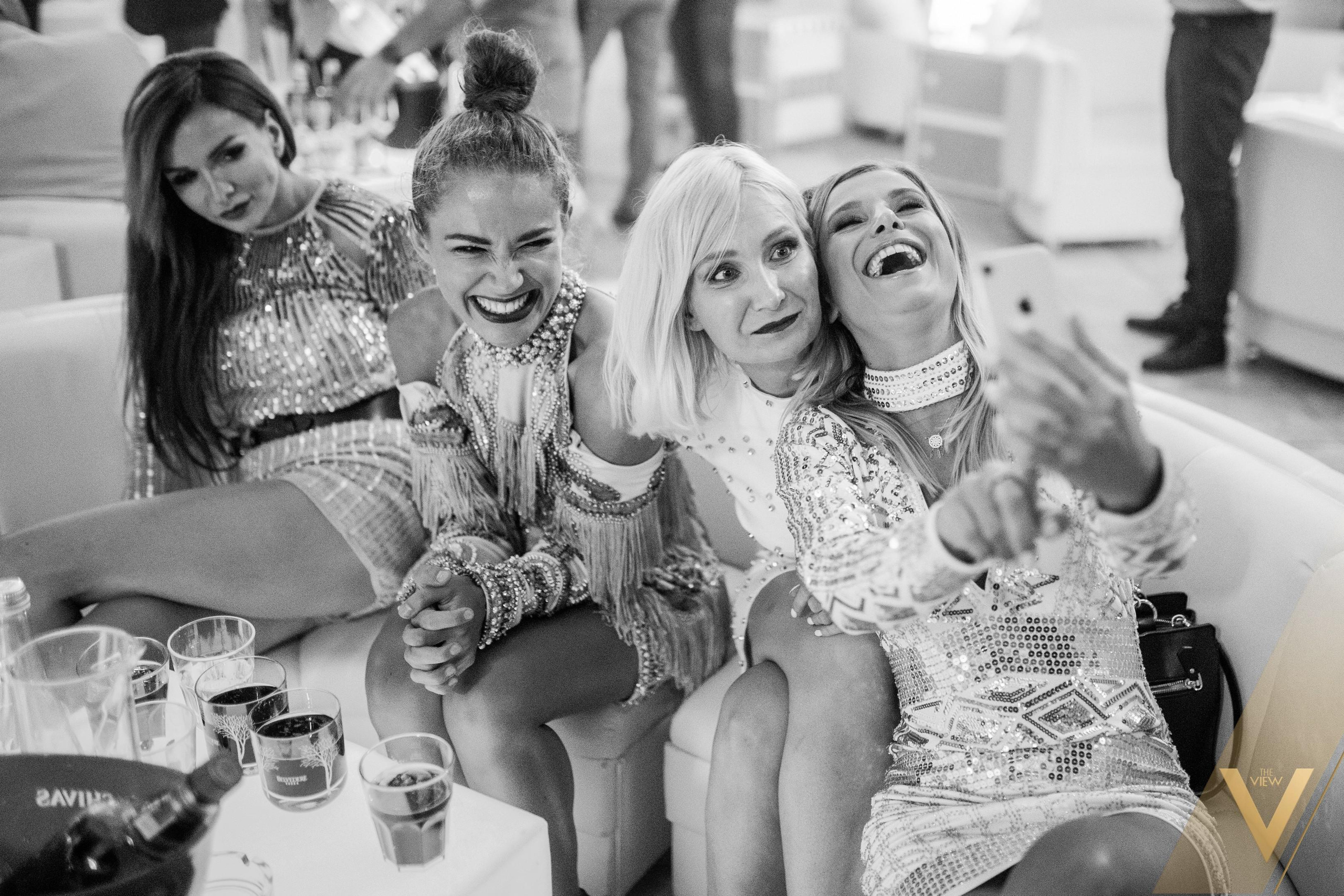 Parties. Alex Kibuk — Fotografia Imprez Firmowych i Eventów w Warszawie